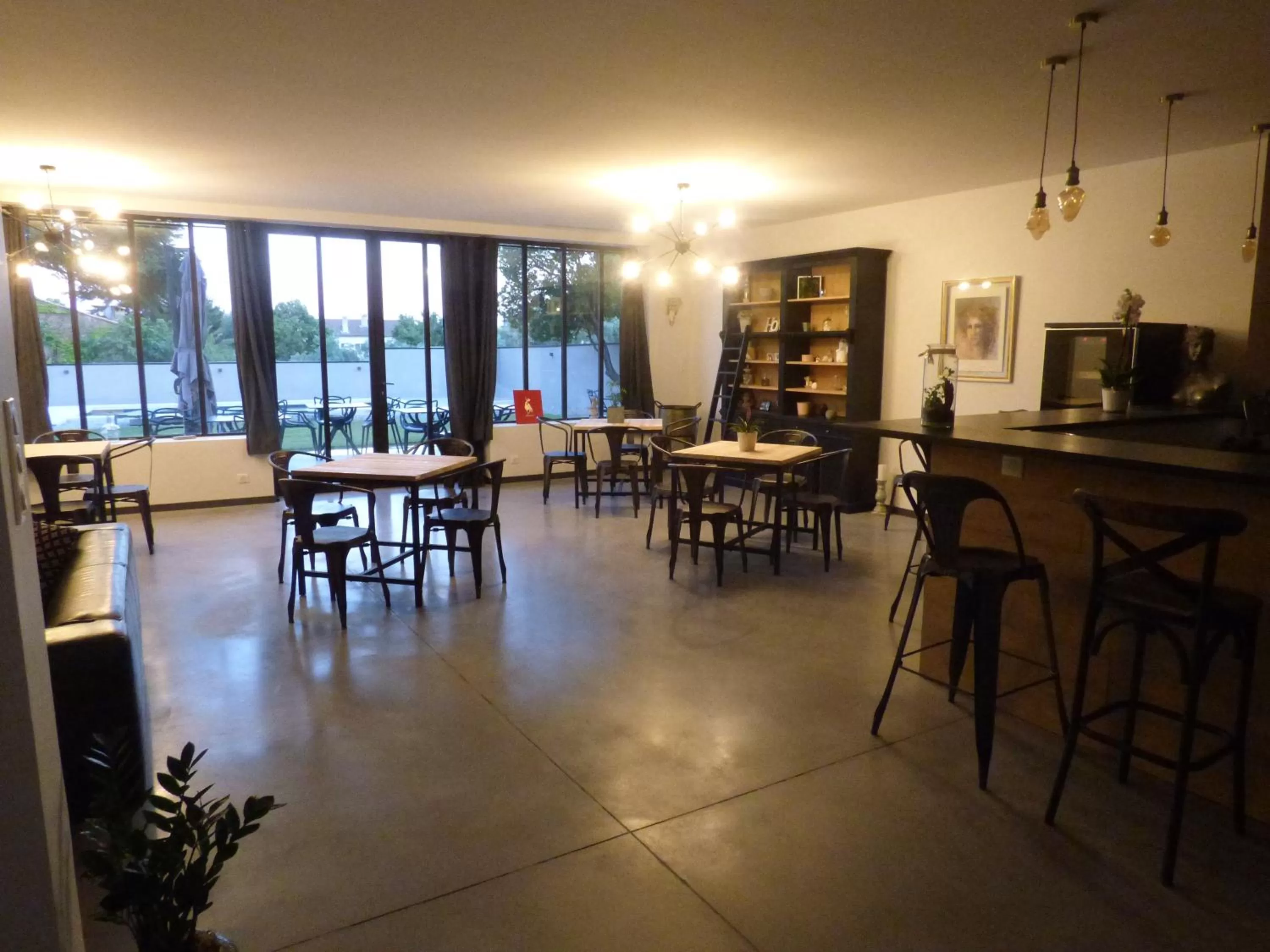 Communal lounge/ TV room in D'OR Les Anges