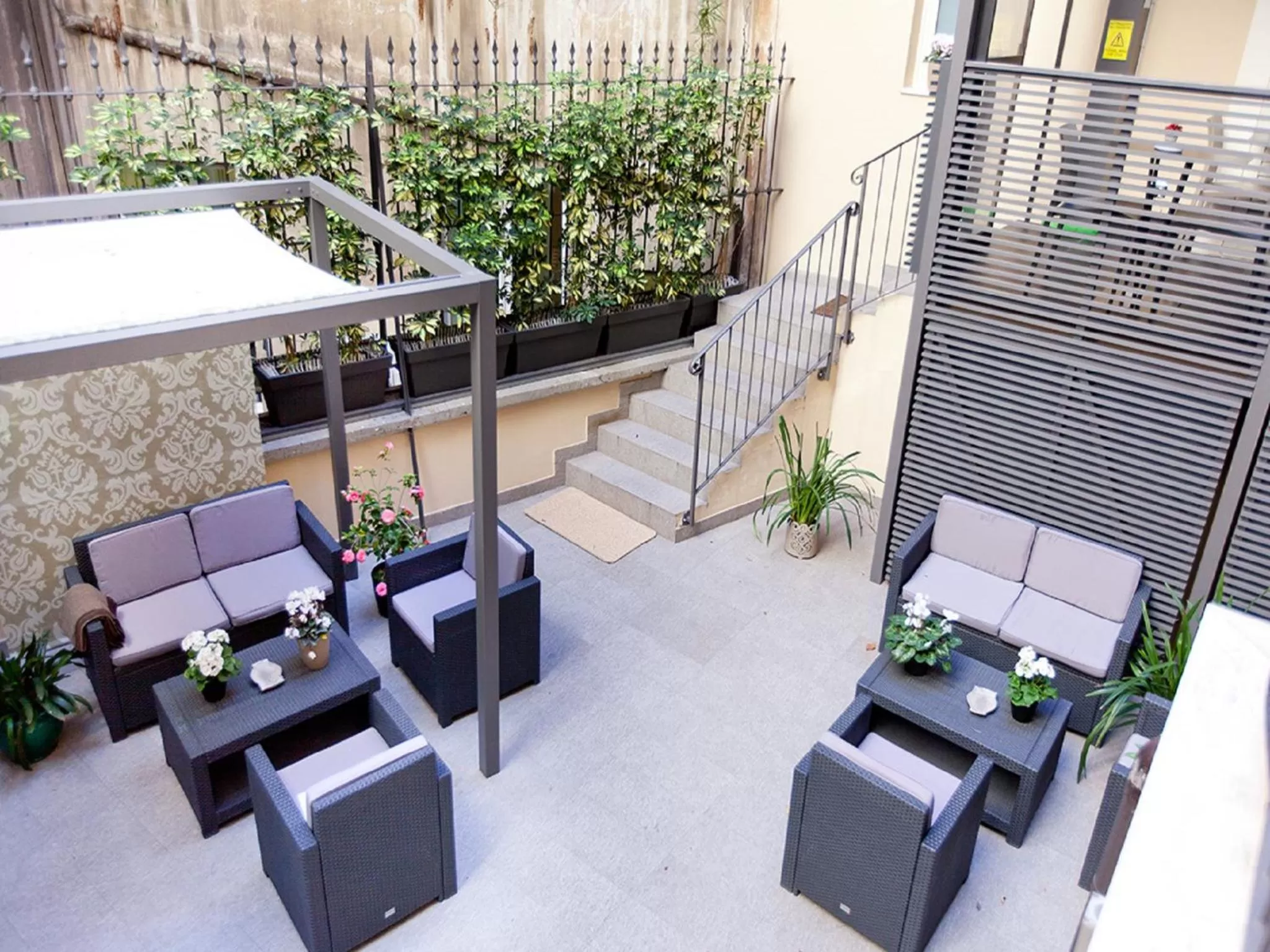 Patio in Quirinale Luxury Rooms