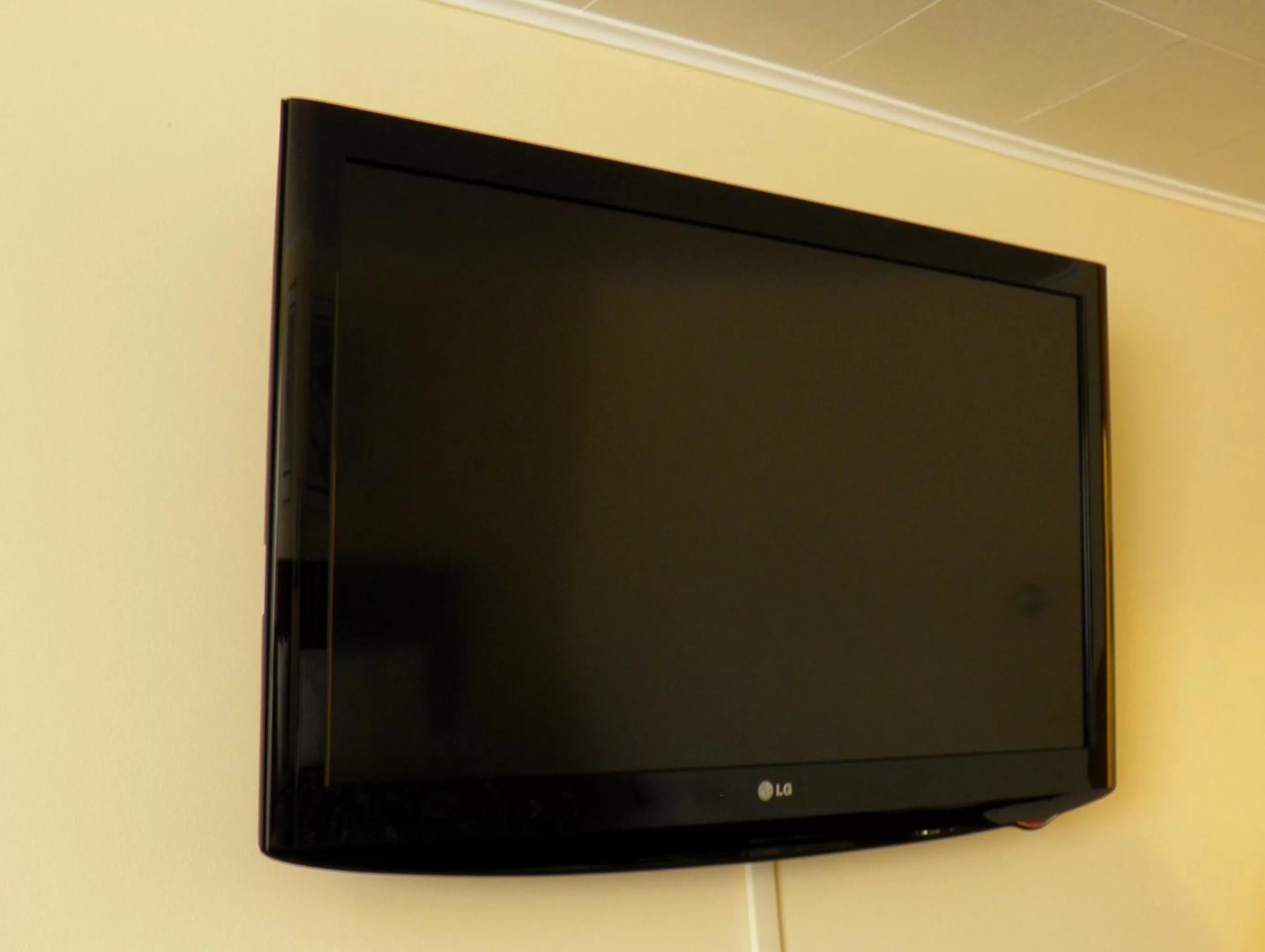 TV and multimedia in Travelers Inn