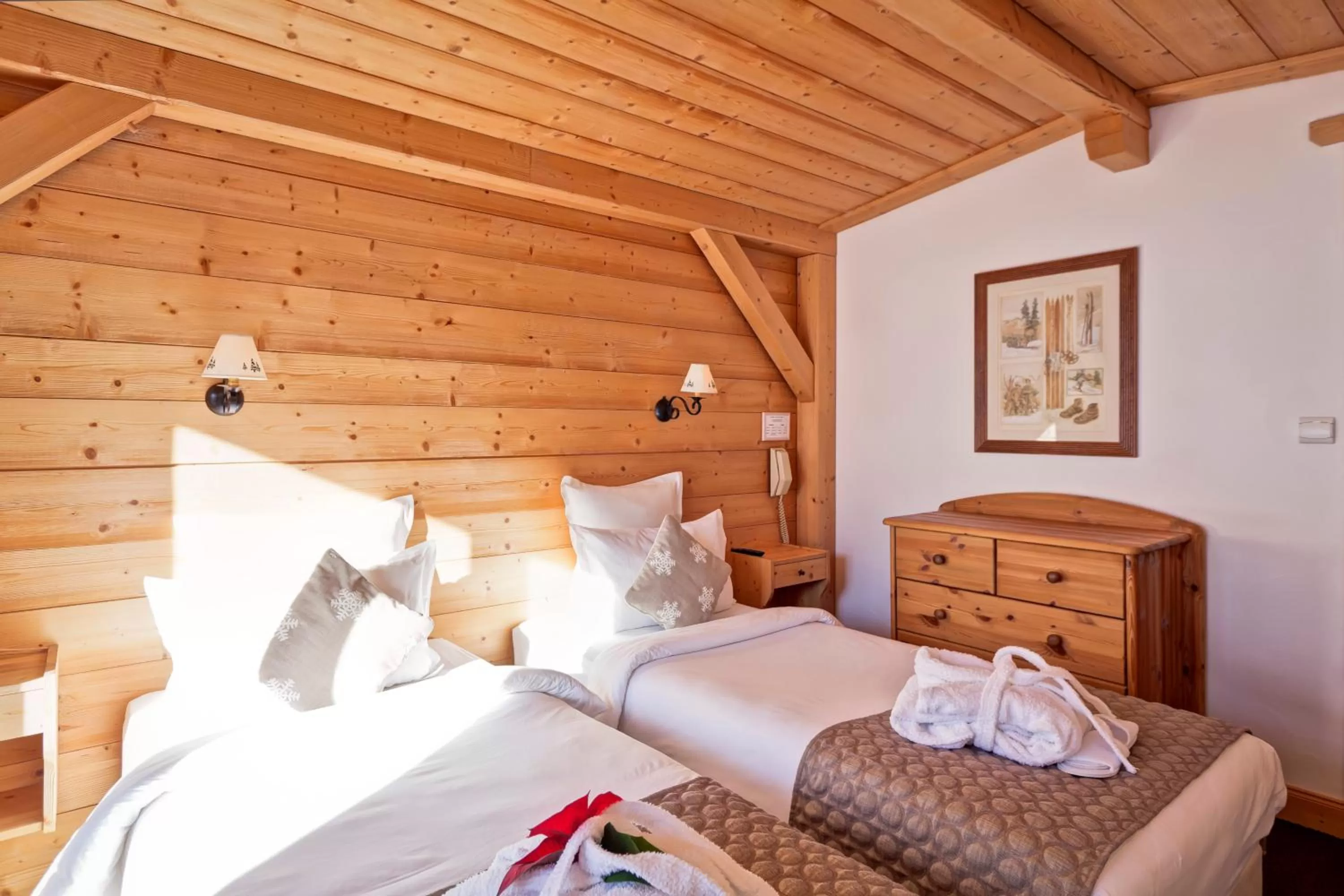 Bed in Hotel les Flocons