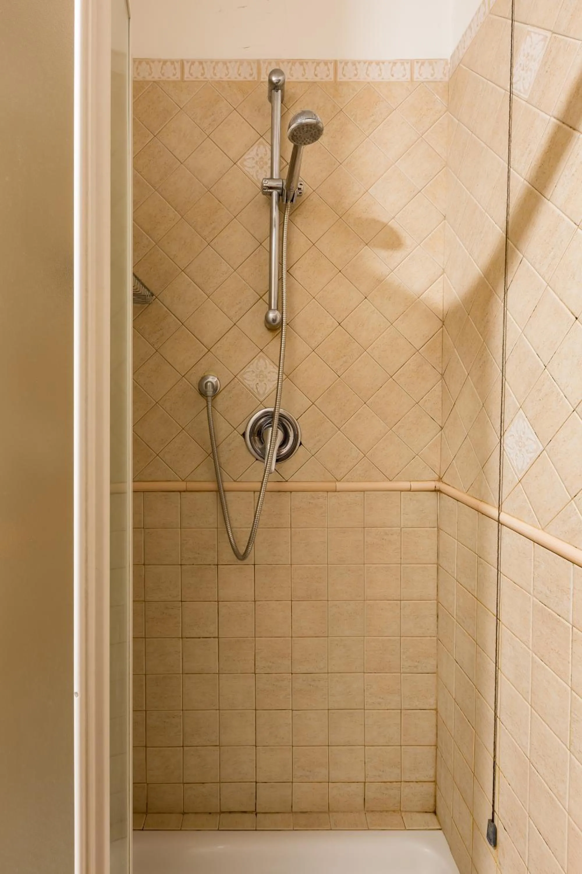 Shower in Domus Sessoriana