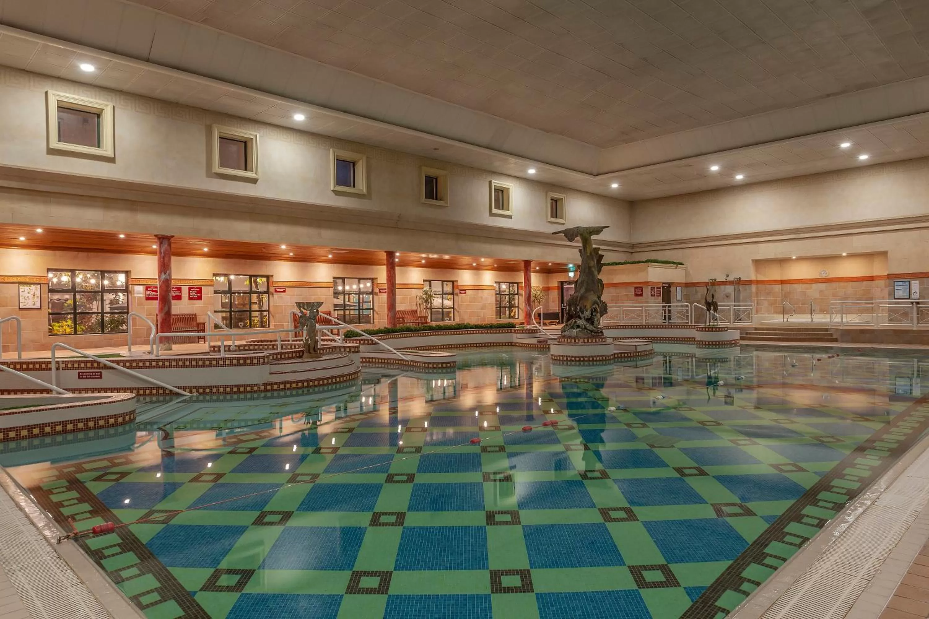 Swimming pool in Glenroyal Hotel