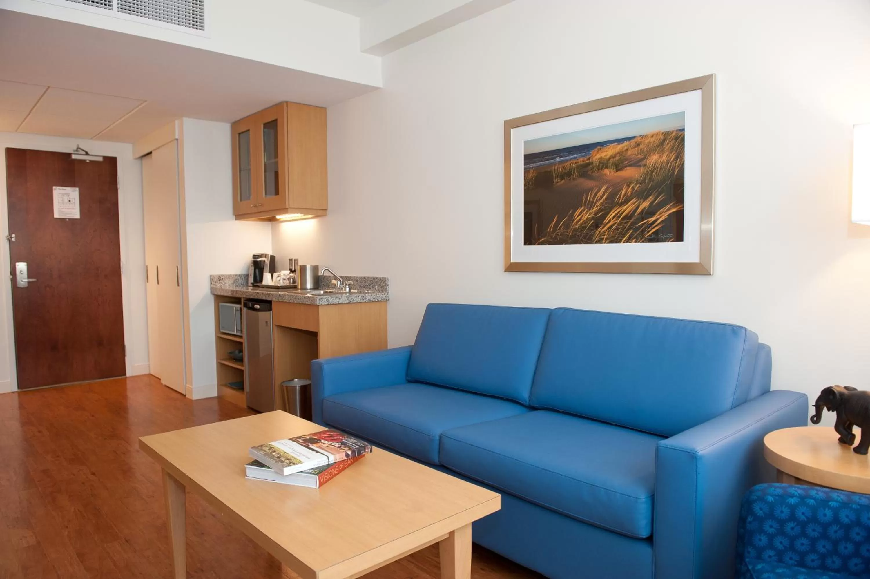 Bed in The Holman Grand Hotel