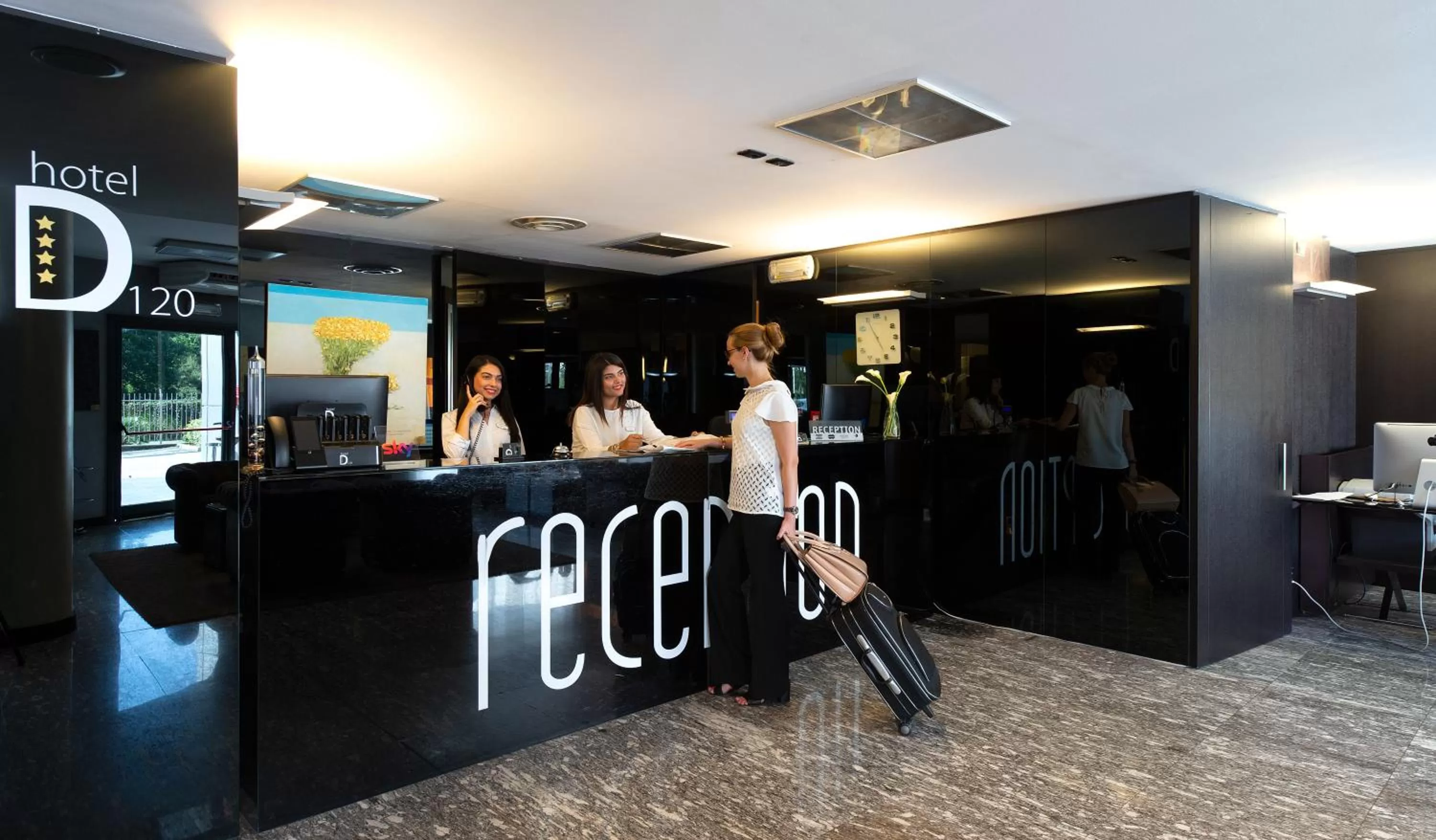 Lobby or reception in Hotel D120