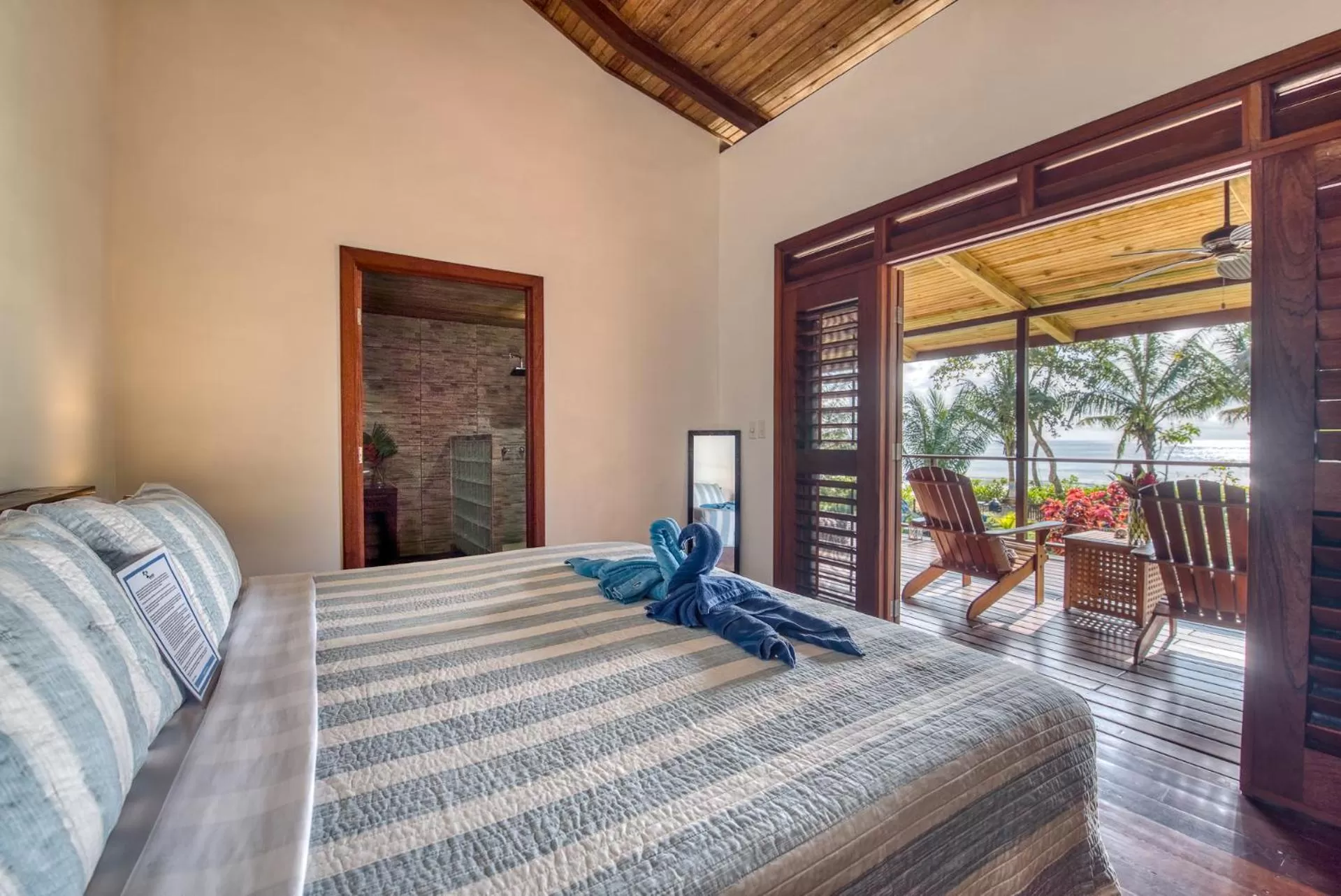 Bed in Oasis Bluff Beach