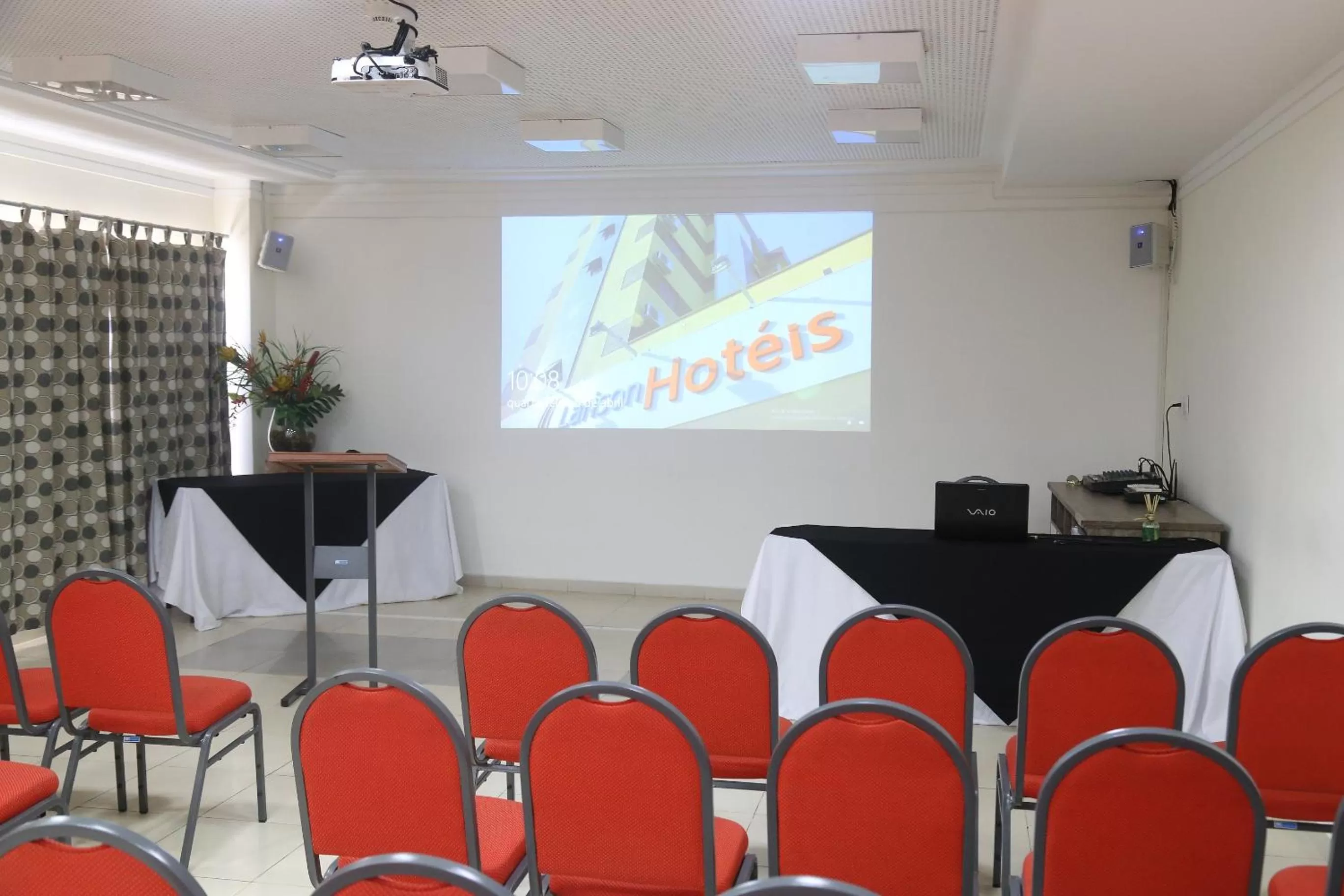 Business facilities in Larison Executive - by Easy Hotéis
