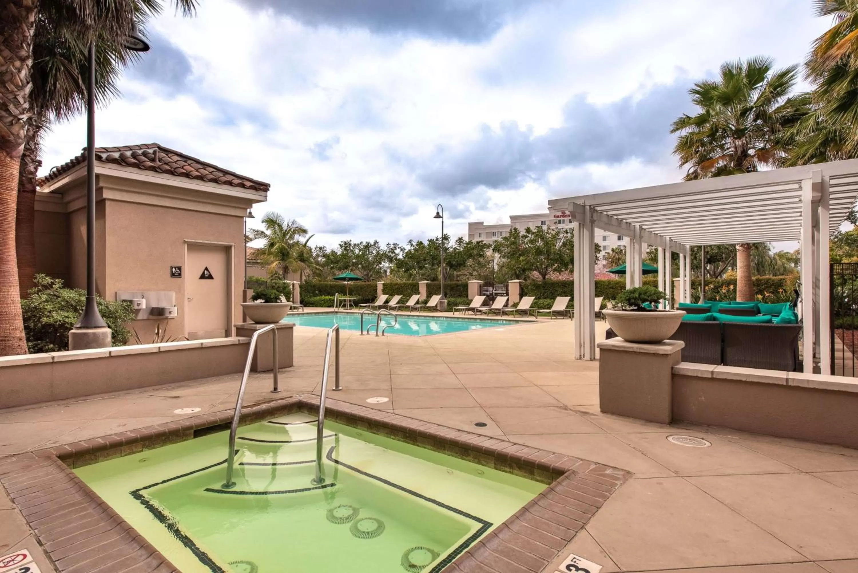 Swimming pool in Homewood Suites by Hilton Oxnard/Camarillo