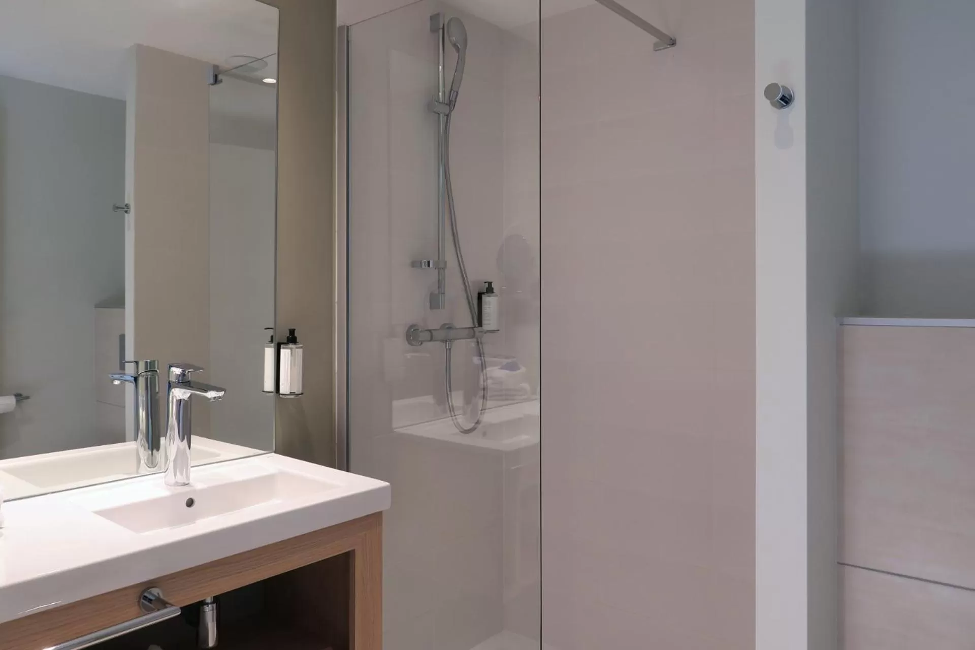 Hôtel Akena Troyes - La Chapelle St-Luc