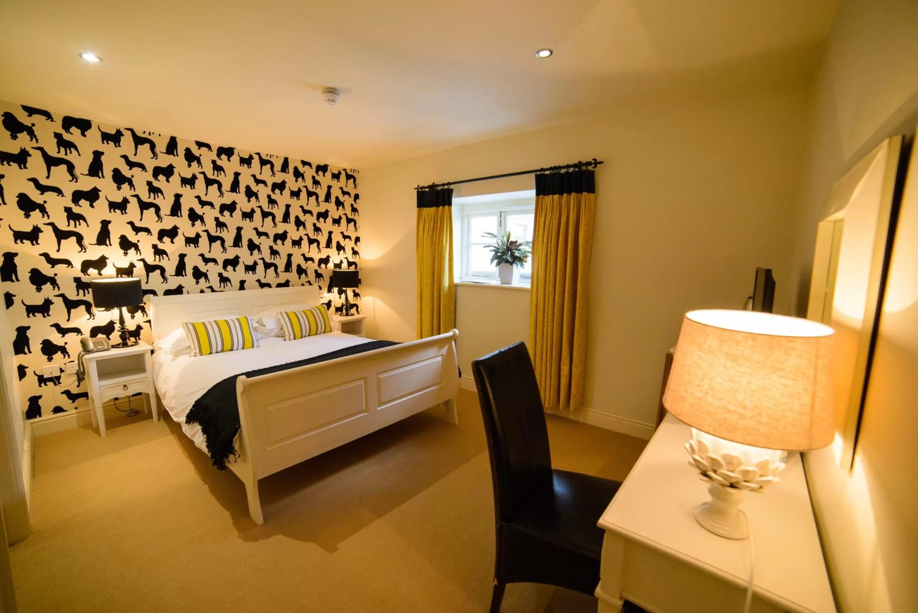 Bedroom, Bed in The Kings Arms