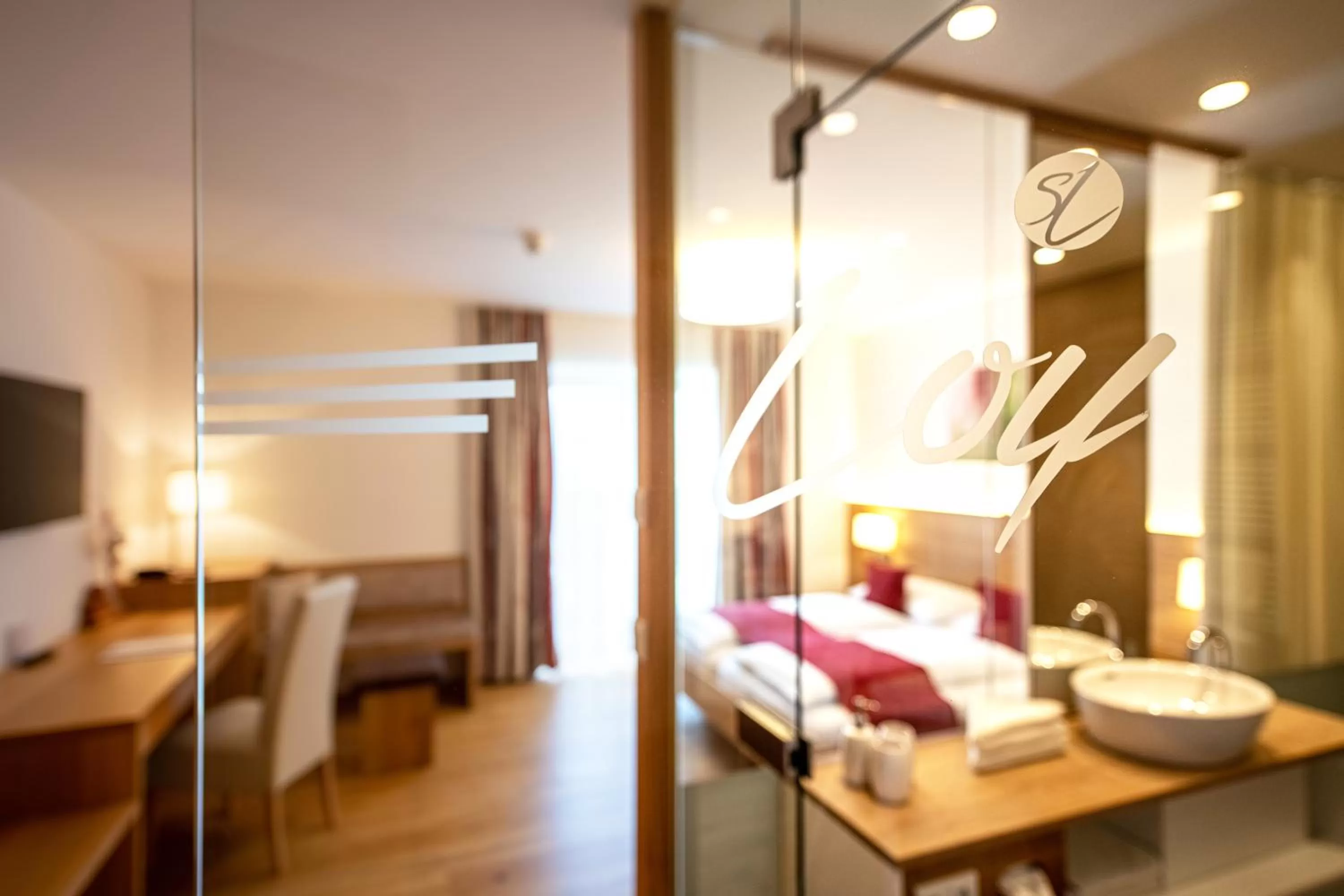 Bedroom, Bed in Hotel Loy