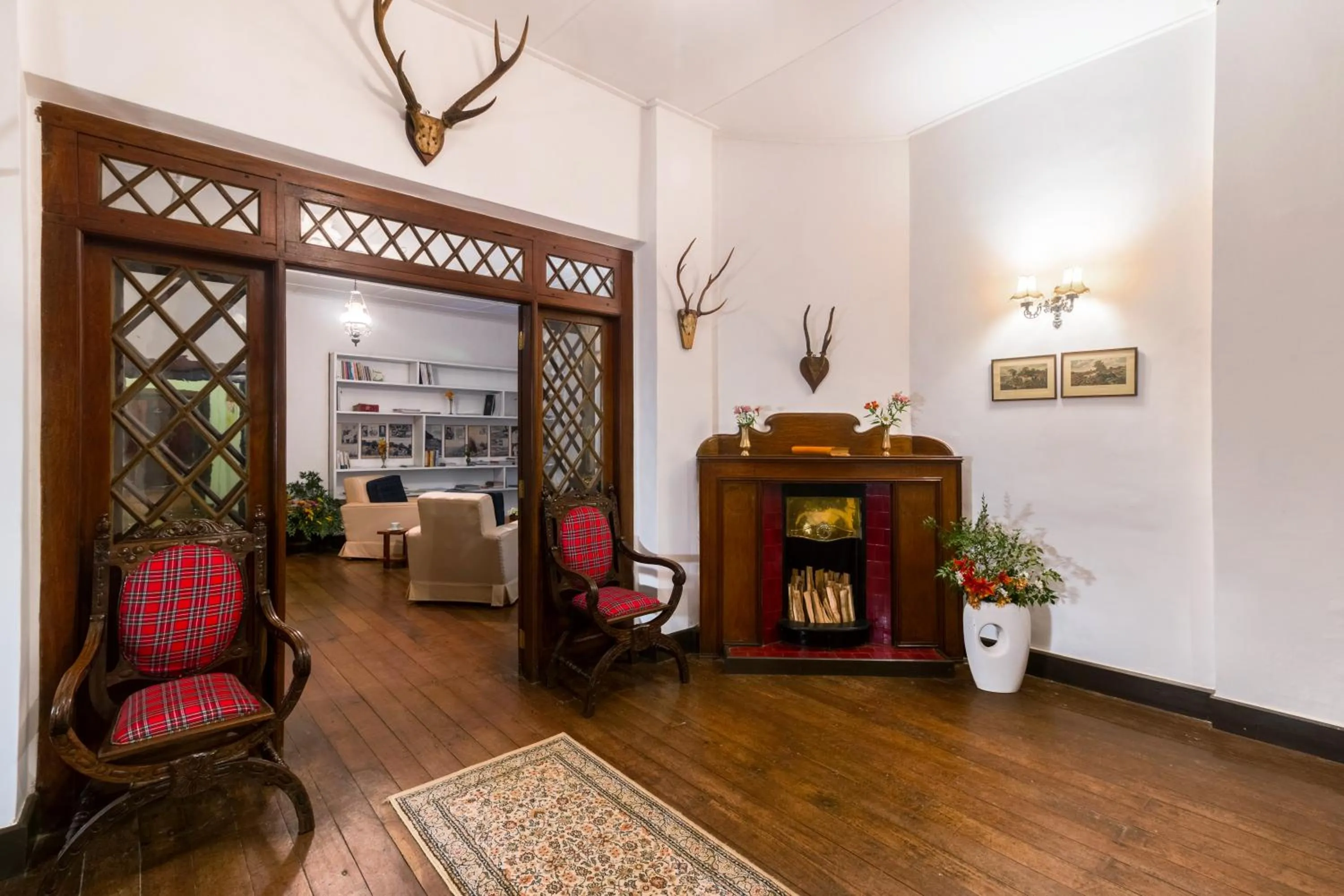 Facade/entrance in Scottish Planter Bungalow- Thema Collection