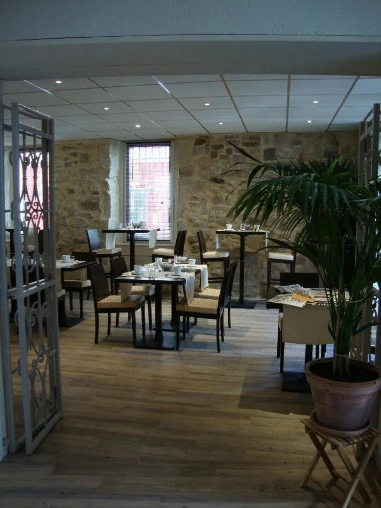 Restaurant/places to eat in Hôtel L'Herbier d'Orange