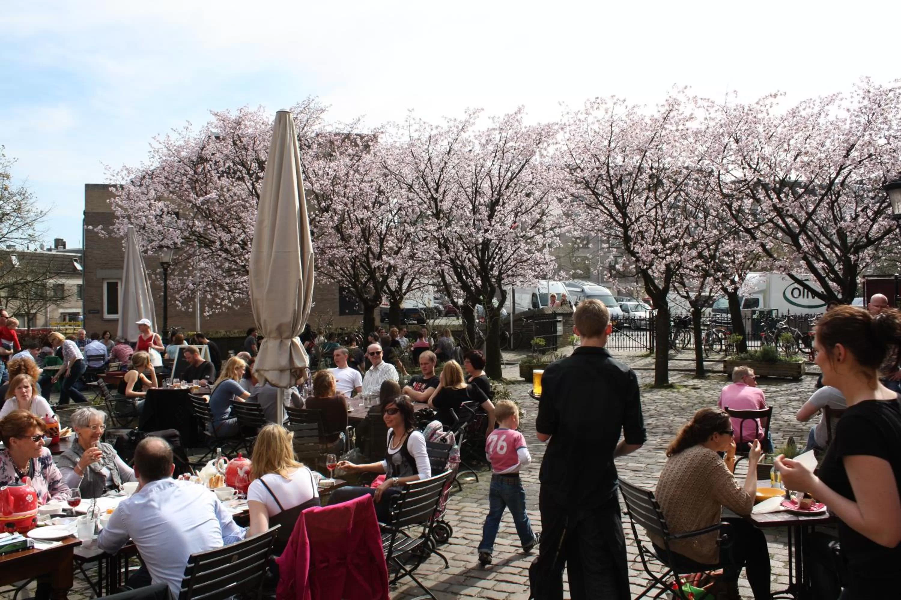 Facade/entrance, Restaurant/Places to Eat in De Hemel De Kracht van Ambacht
