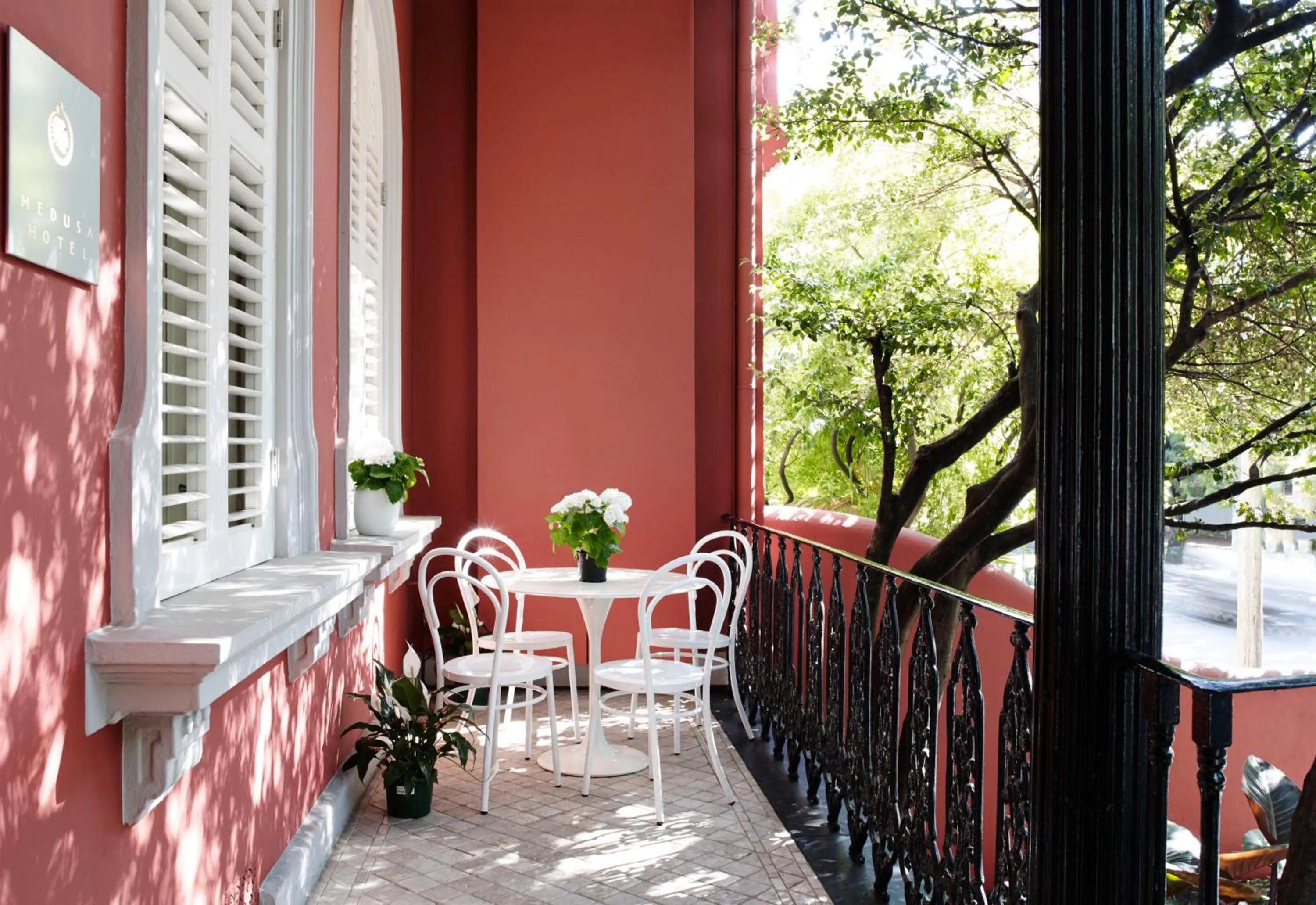 Facade/entrance in Medusa Hotel Sydney