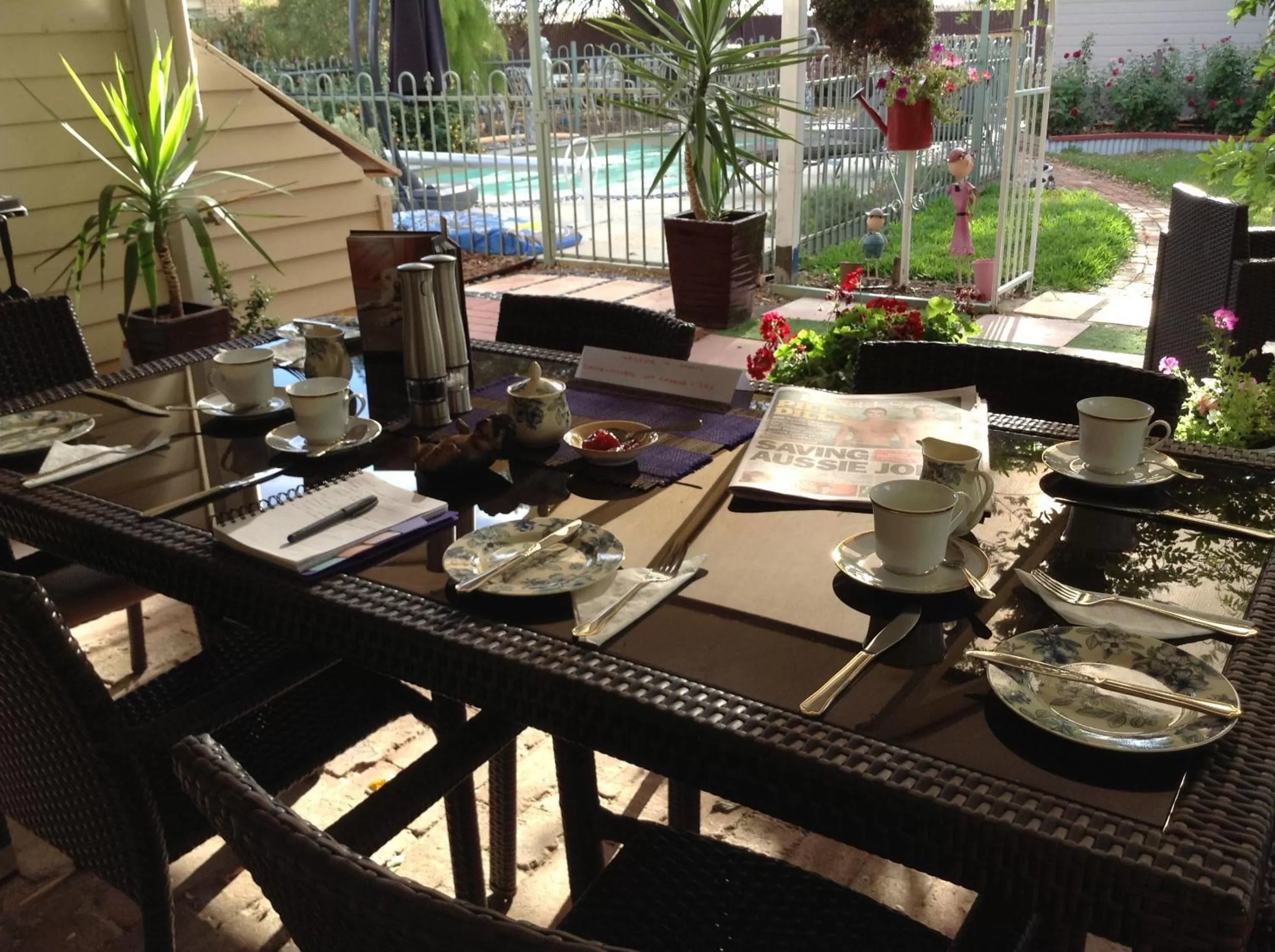 Restaurant/places to eat in Must Love Dogs B&B & Self Contained Cottage