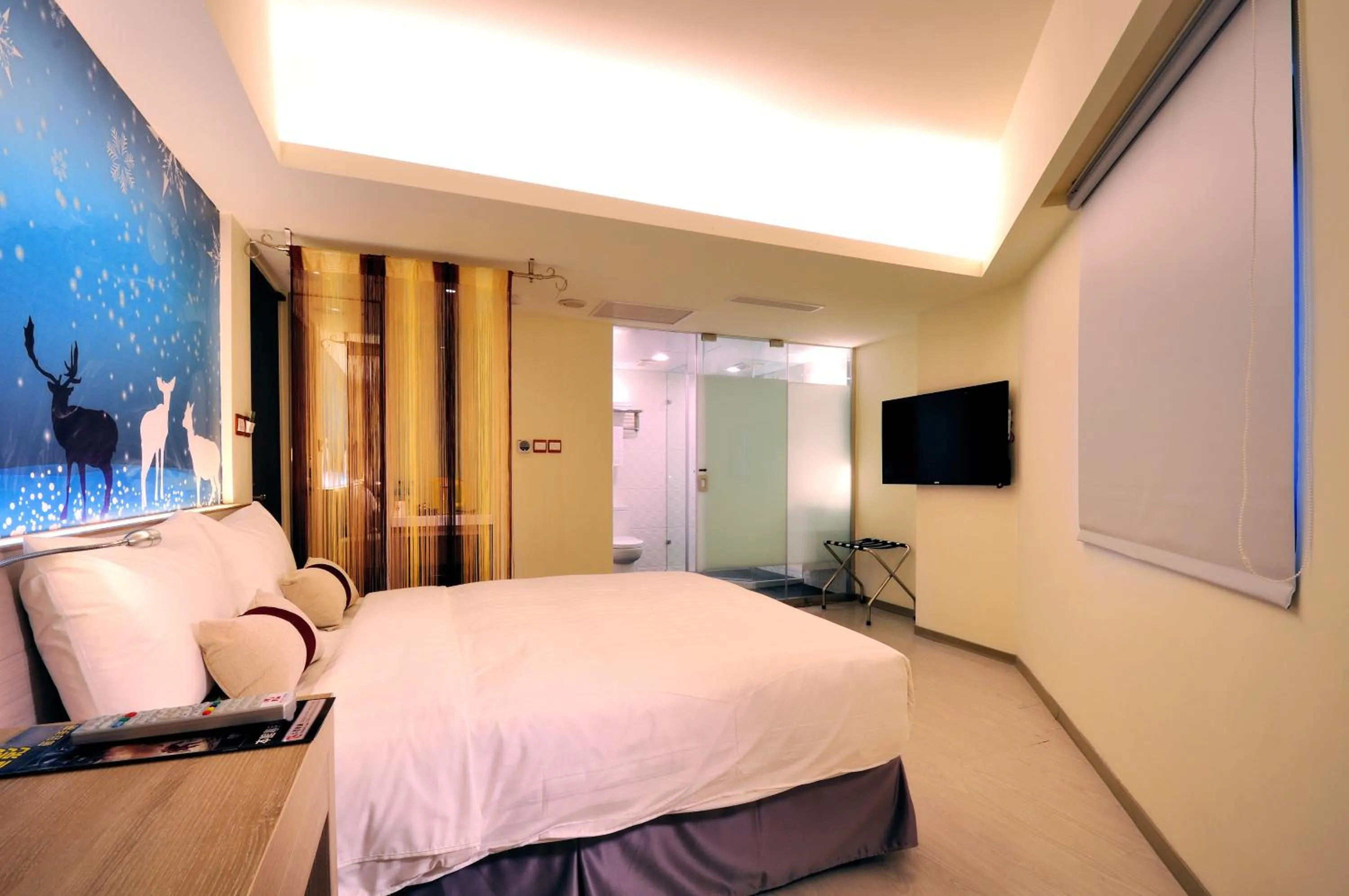 Photo of the whole room, Bed in Audi Garden Business Hotel