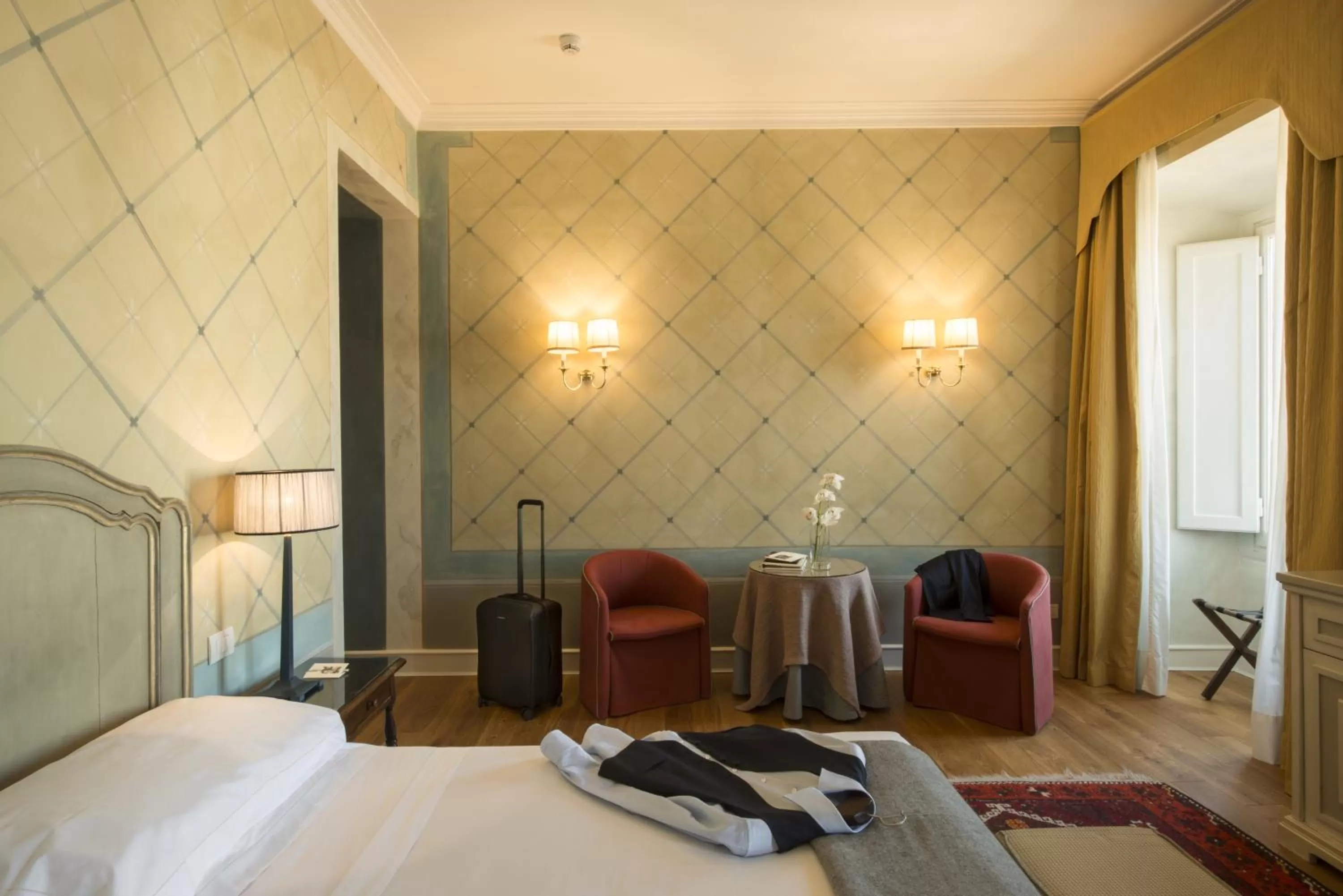 Decorative detail, Bed in Antica Torre Tornabuoni