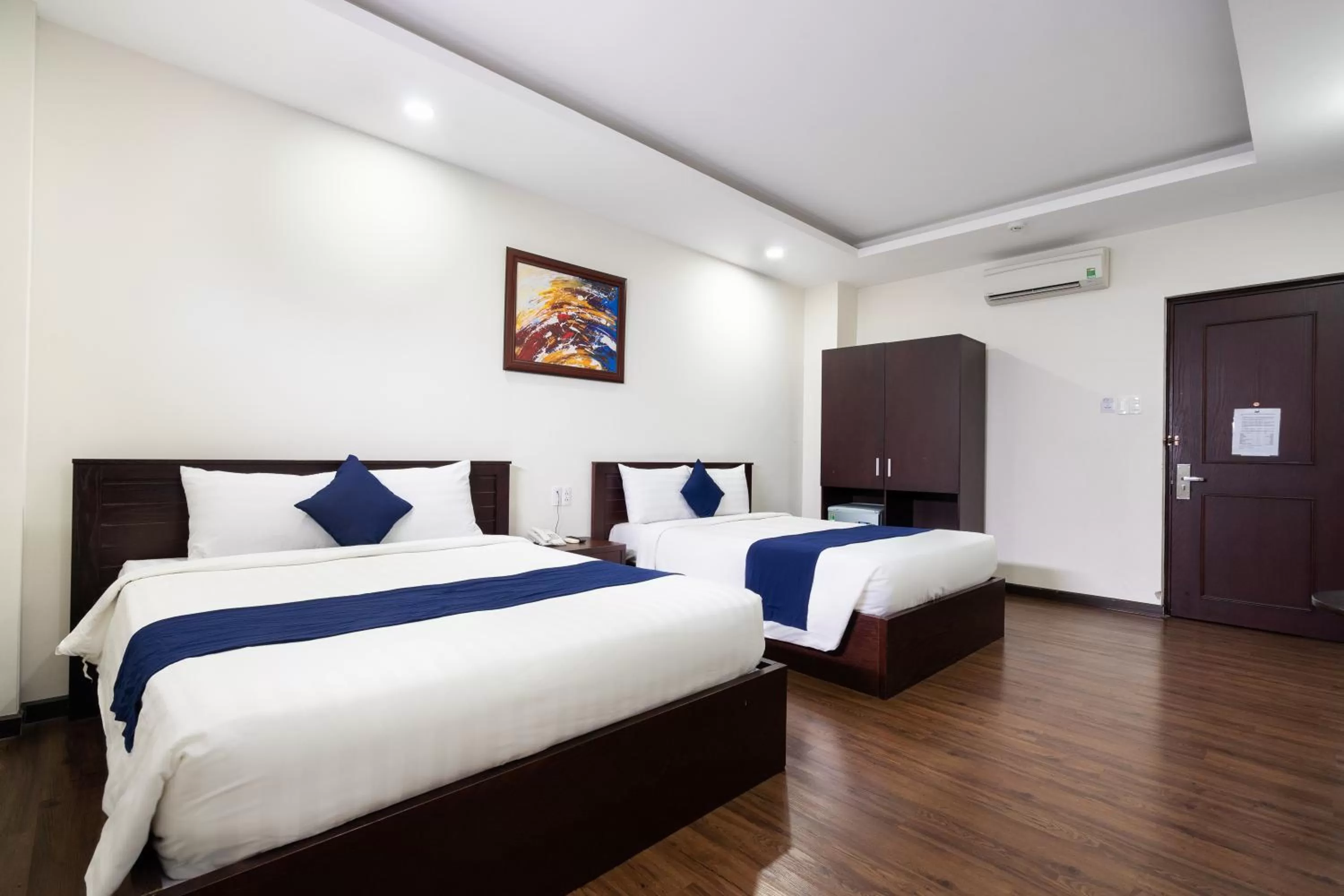 Bed in Central Hotel by Joi Hospitality