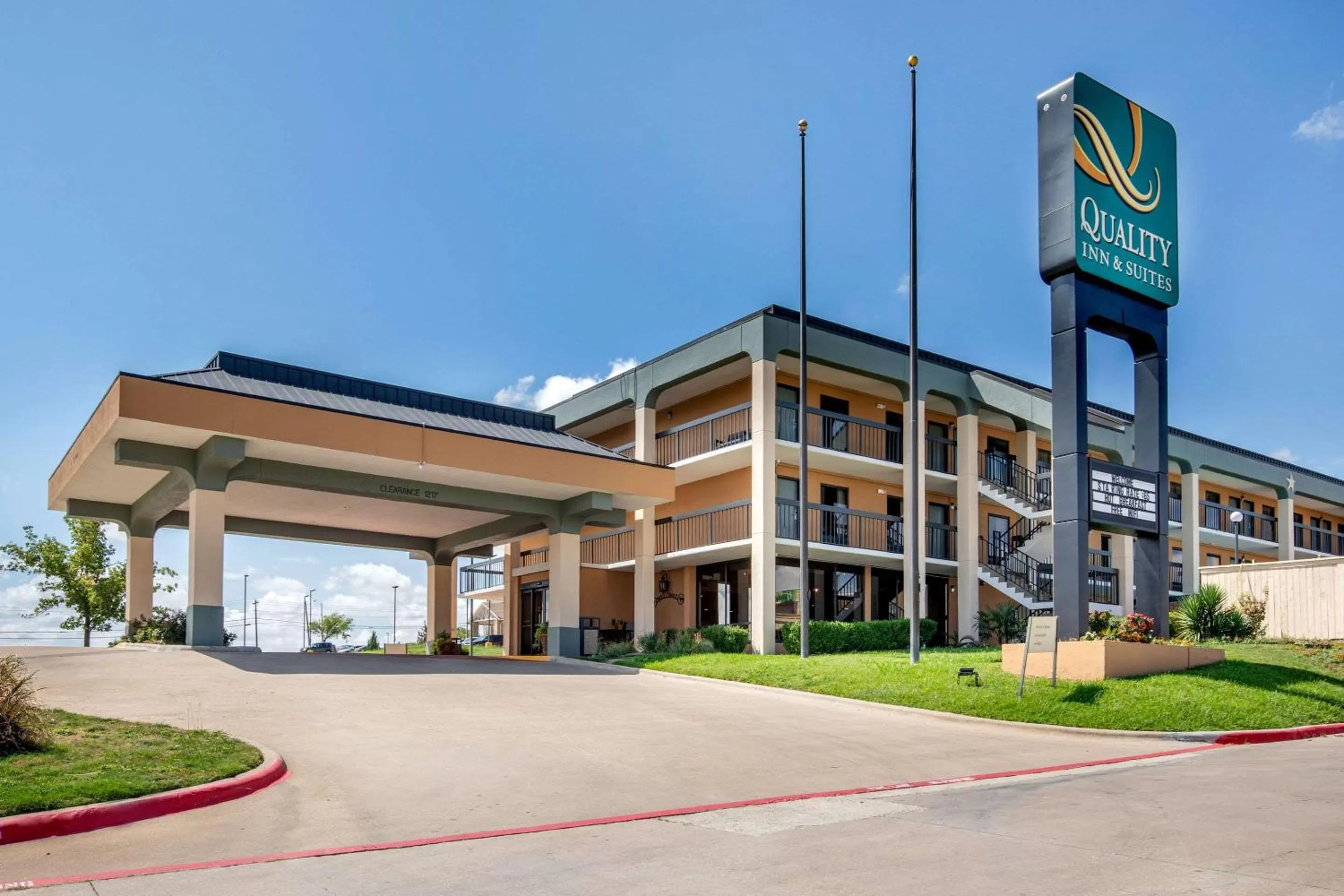 Property building in Quality Inn West Fort Worth