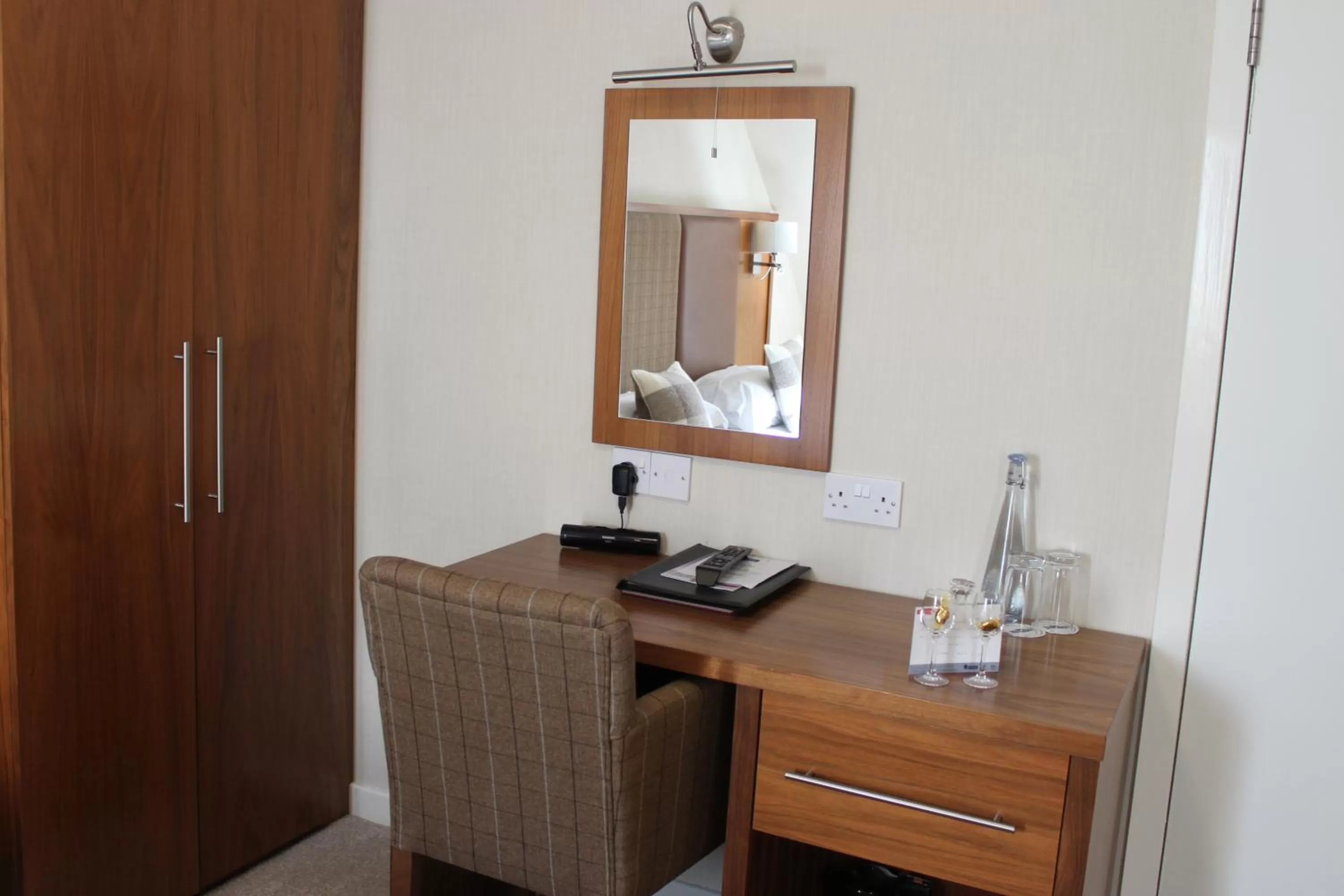 TV and multimedia in Mackays Hotel