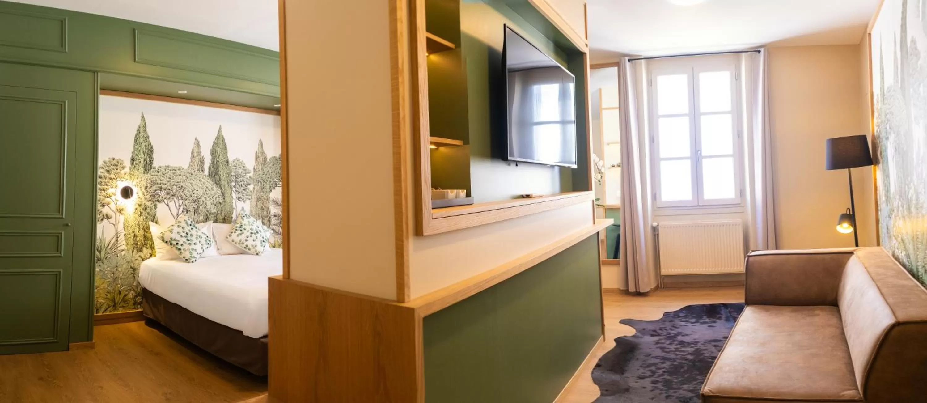 Photo of the whole room, Bed in Garlande Hôtel Avignon Centre