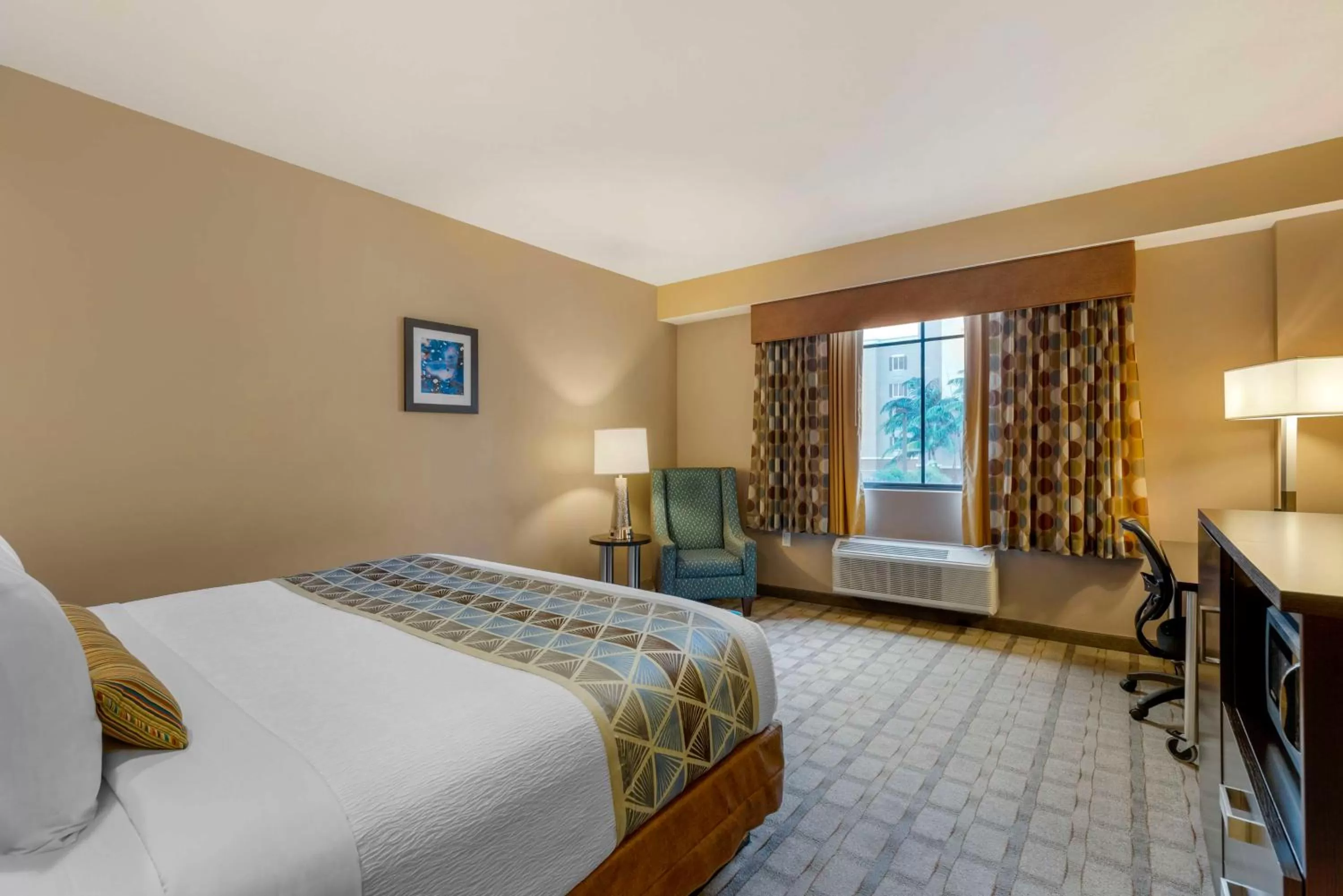 Bedroom, Bed in Best Western Plus Miami Executive Airport Hotel and Suites