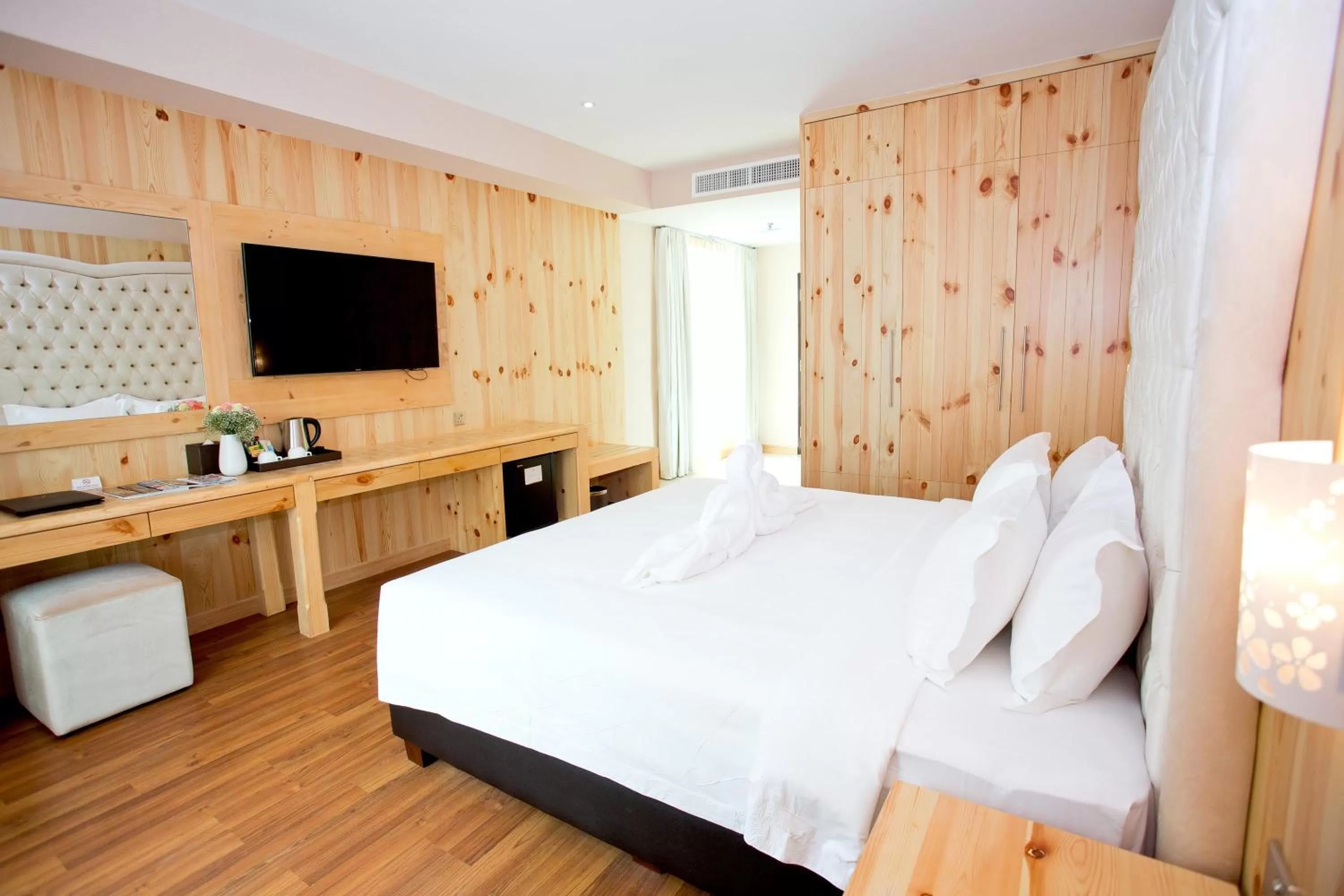 TV and multimedia, Bed in Vouk Hotel Suites, Penang