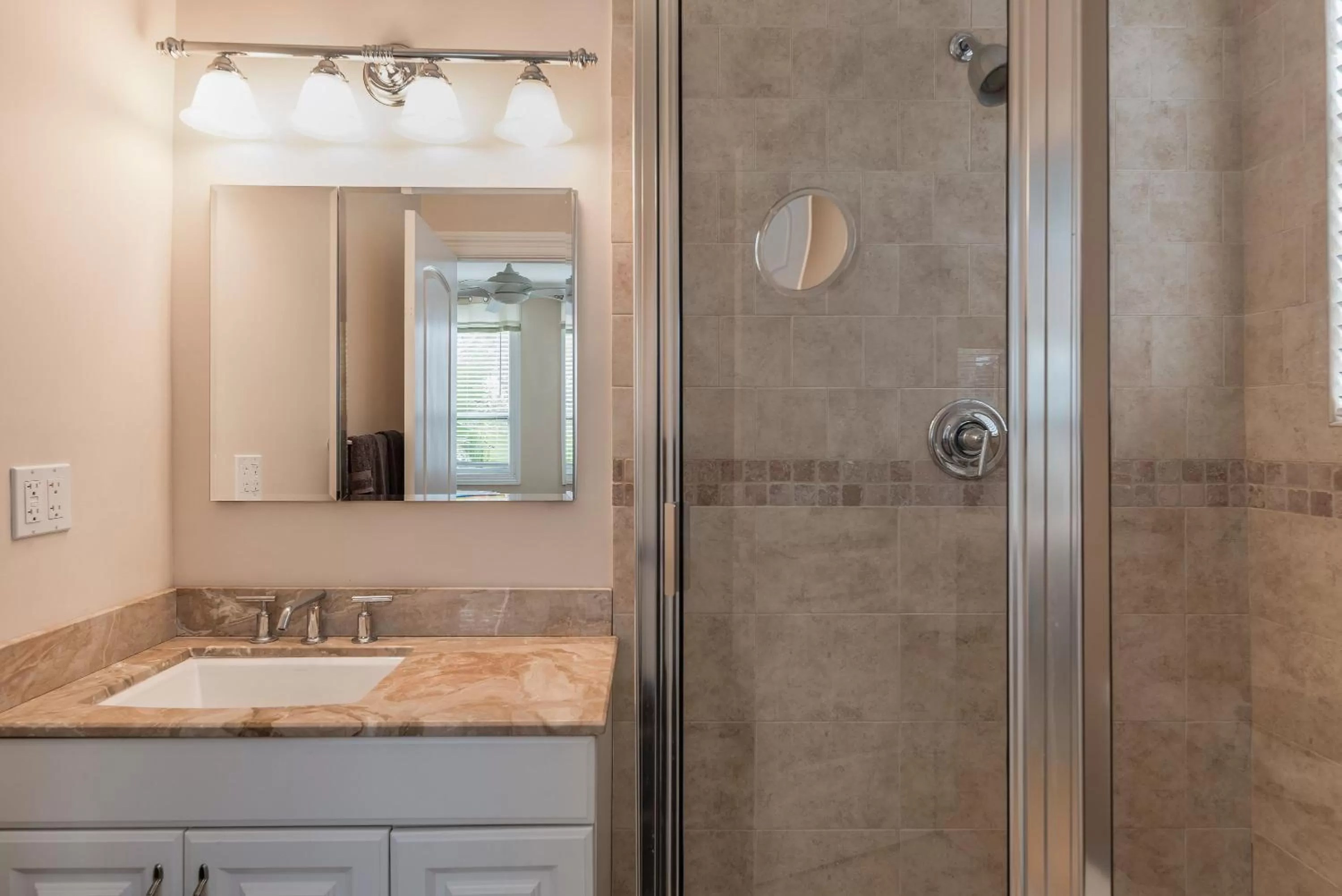 Shower in Tropicals of Palm Beach