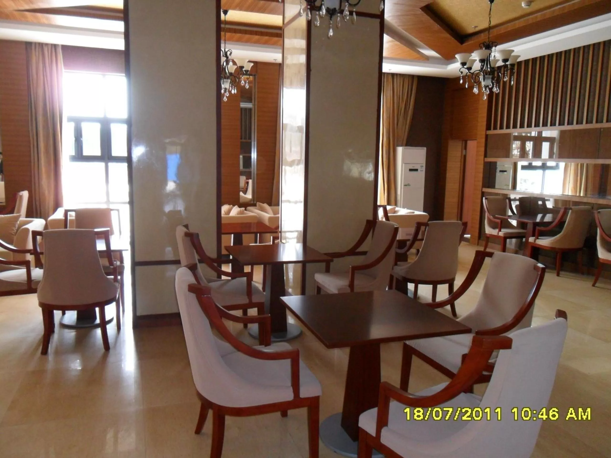 Lounge or bar, Restaurant/Places to Eat in Sogecoa Golden Peacock