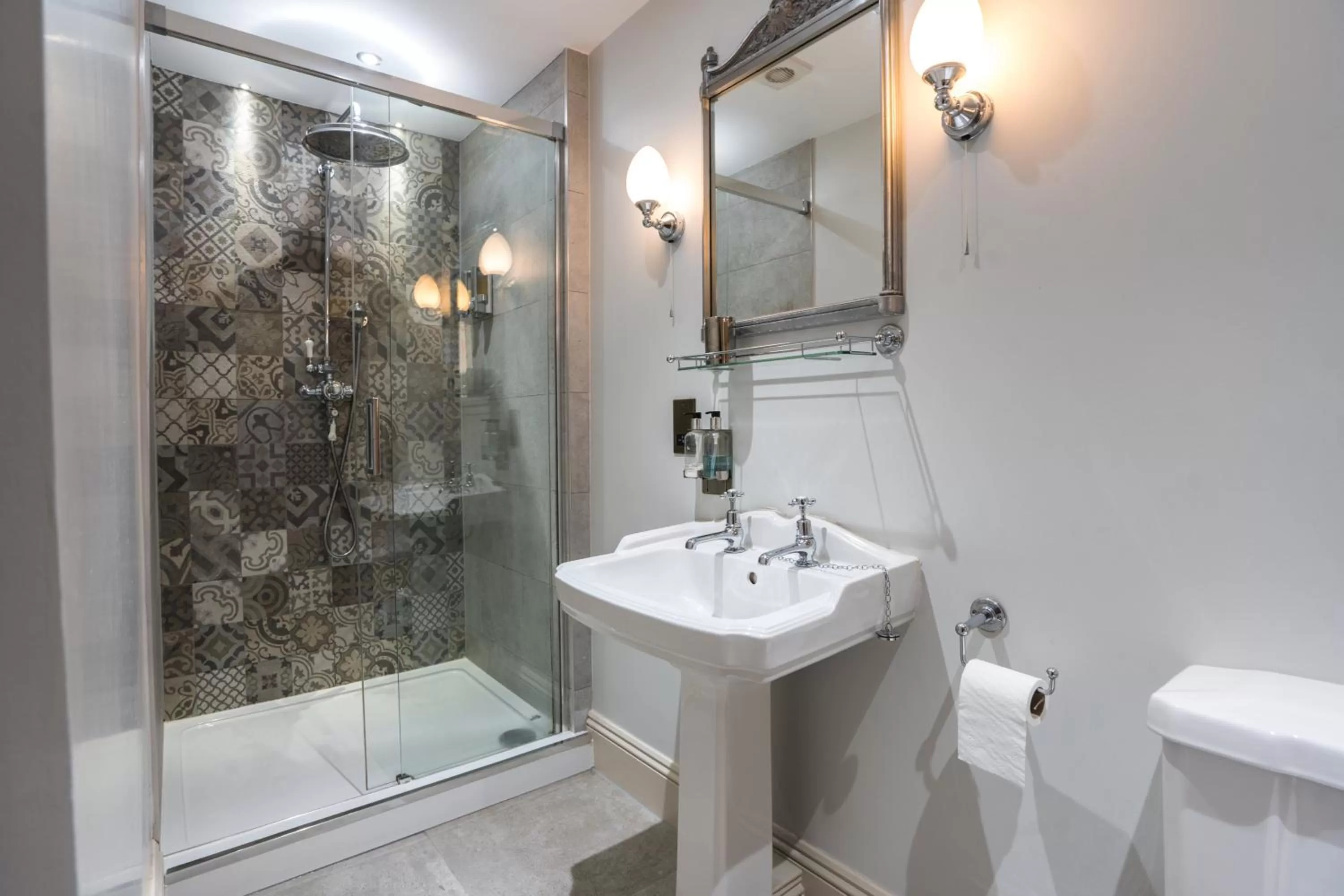 Bathroom in 1 Elliot Terrace