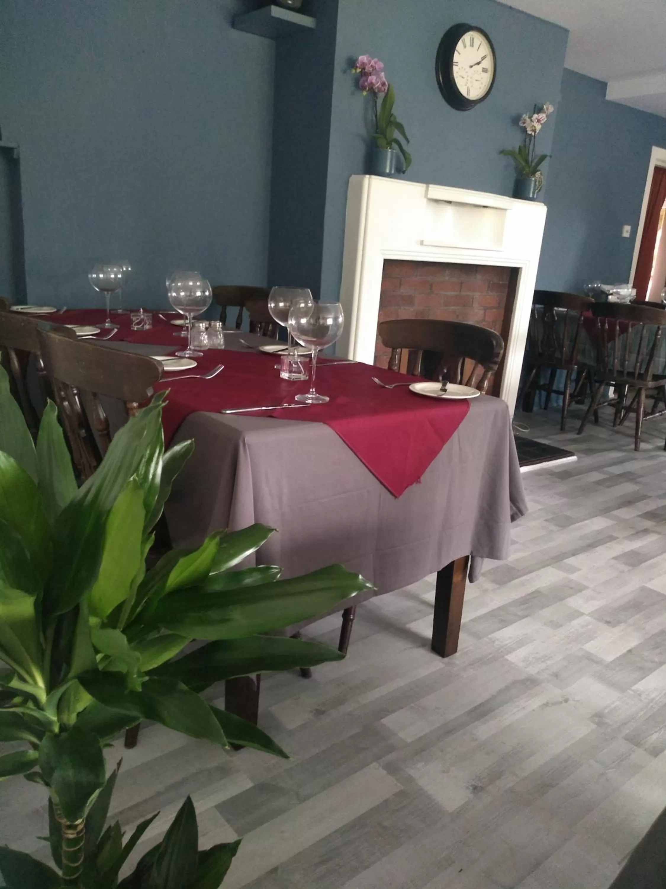 Restaurant/Places to Eat in The Crossings