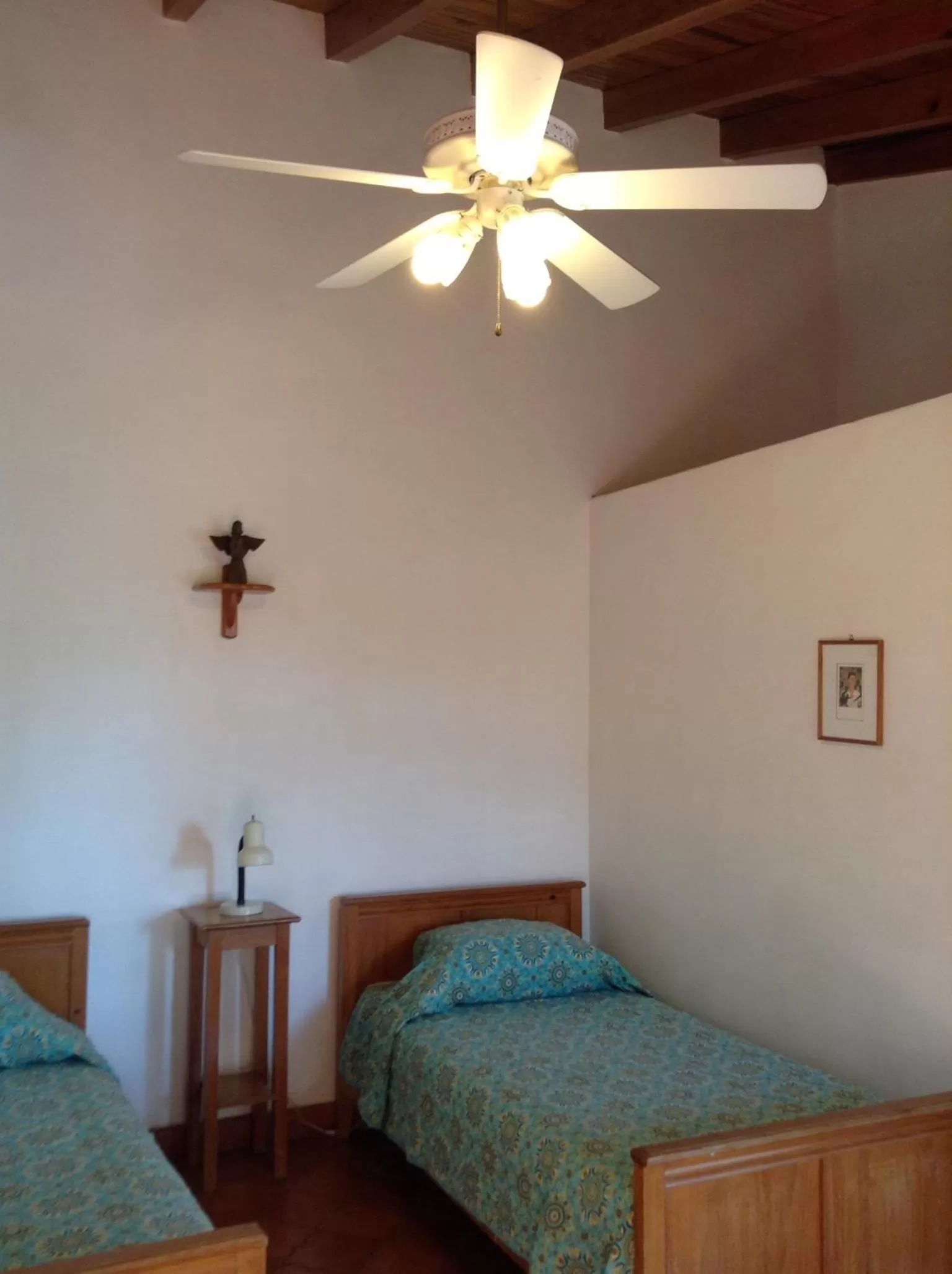 Photo of the whole room, Room Photo in La Casa de Cafe Bed and Breakfast