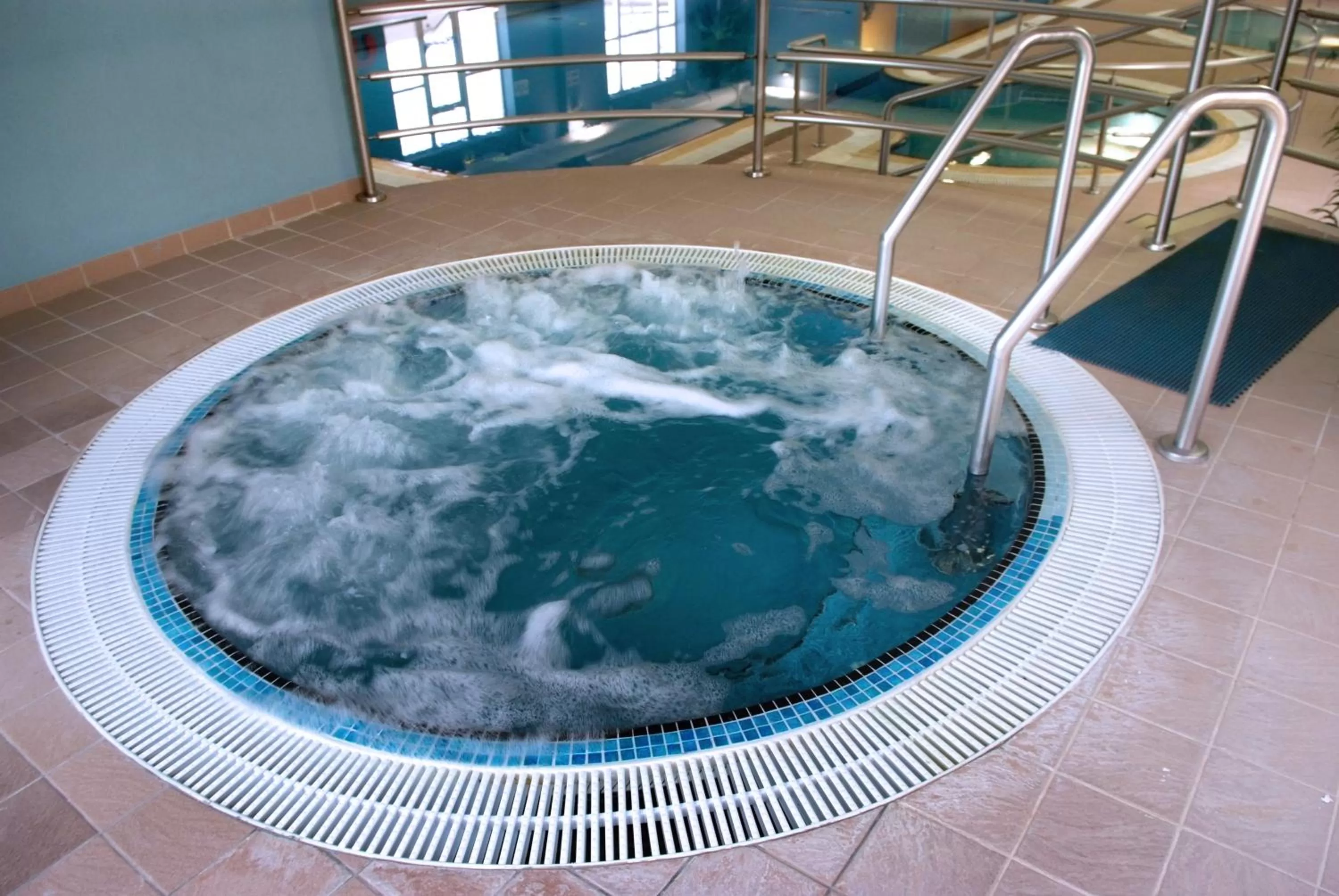 Swimming pool in Hotel Woodstock Ennis