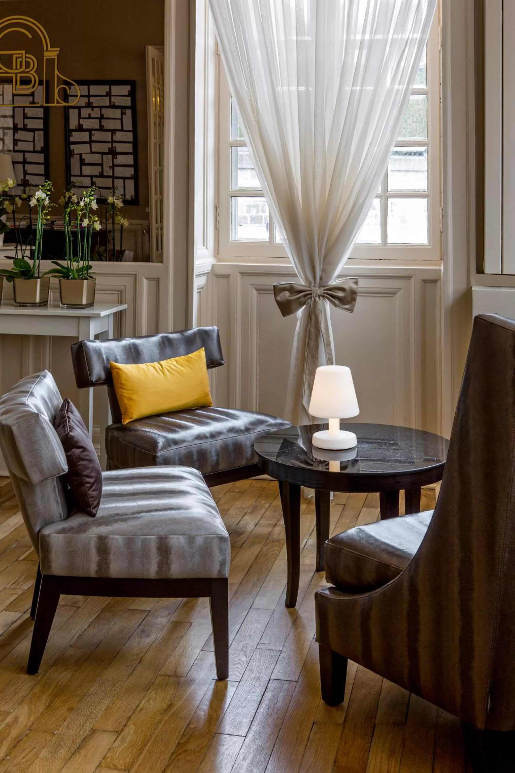 Living room in Best Western Grand Hotel de Bordeaux