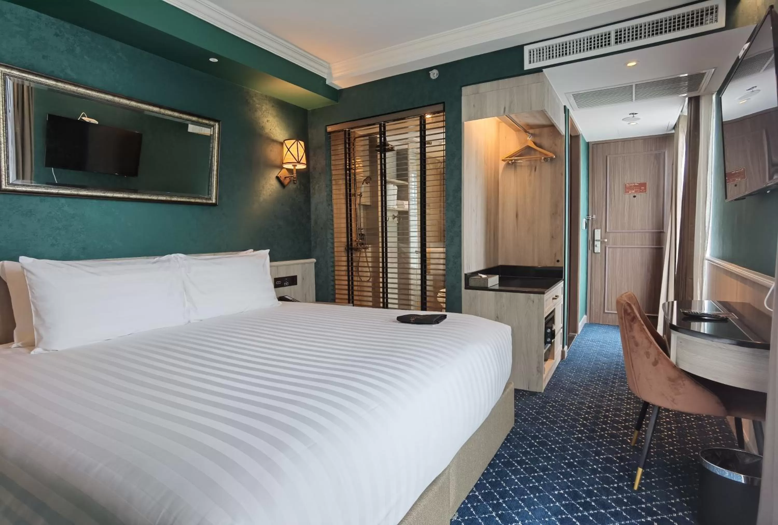 Bedroom, Bed in The Coach Hotel Sukhumvit - Asok BTS Bangkok