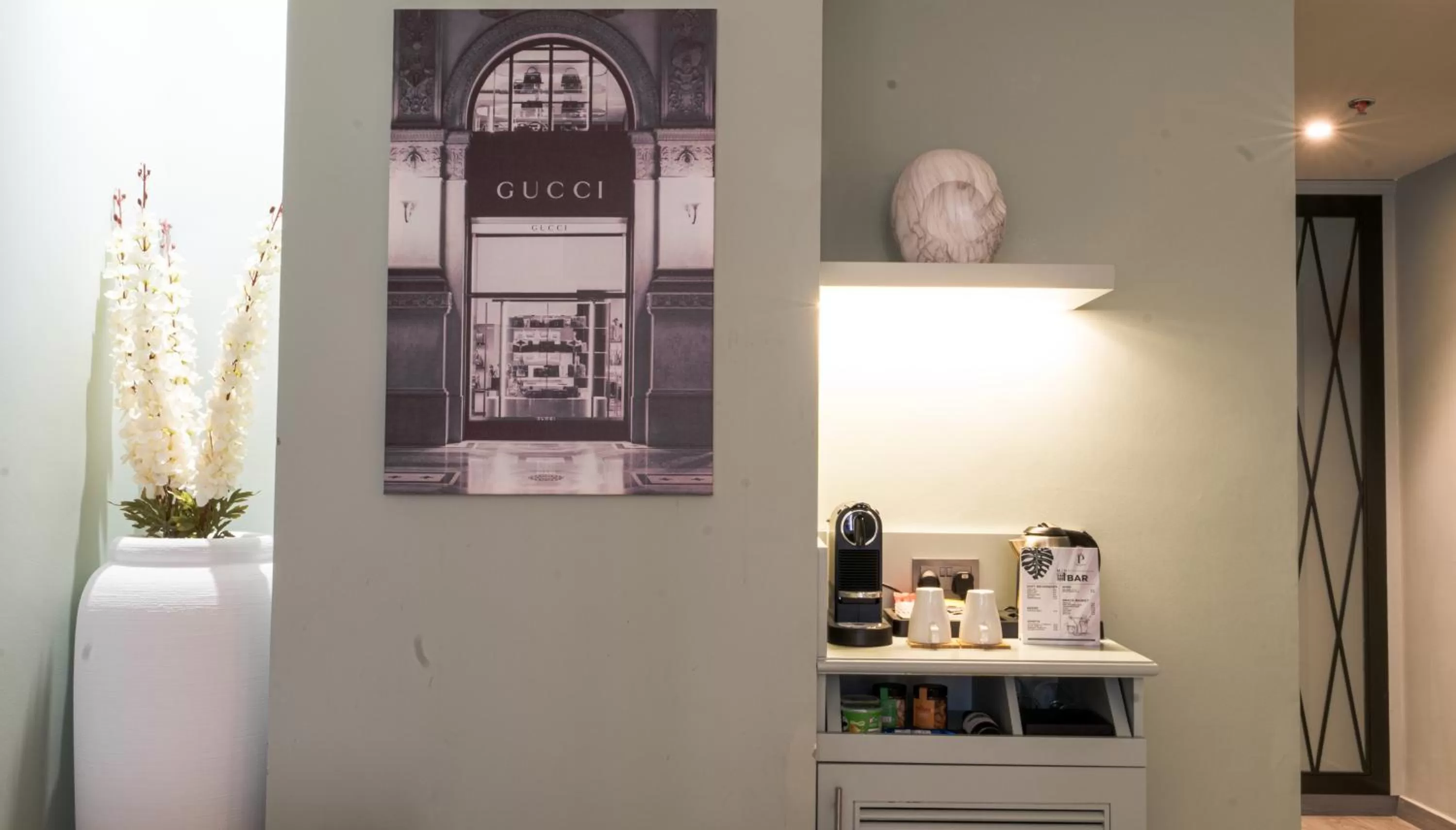 Text overlay in President Hotel