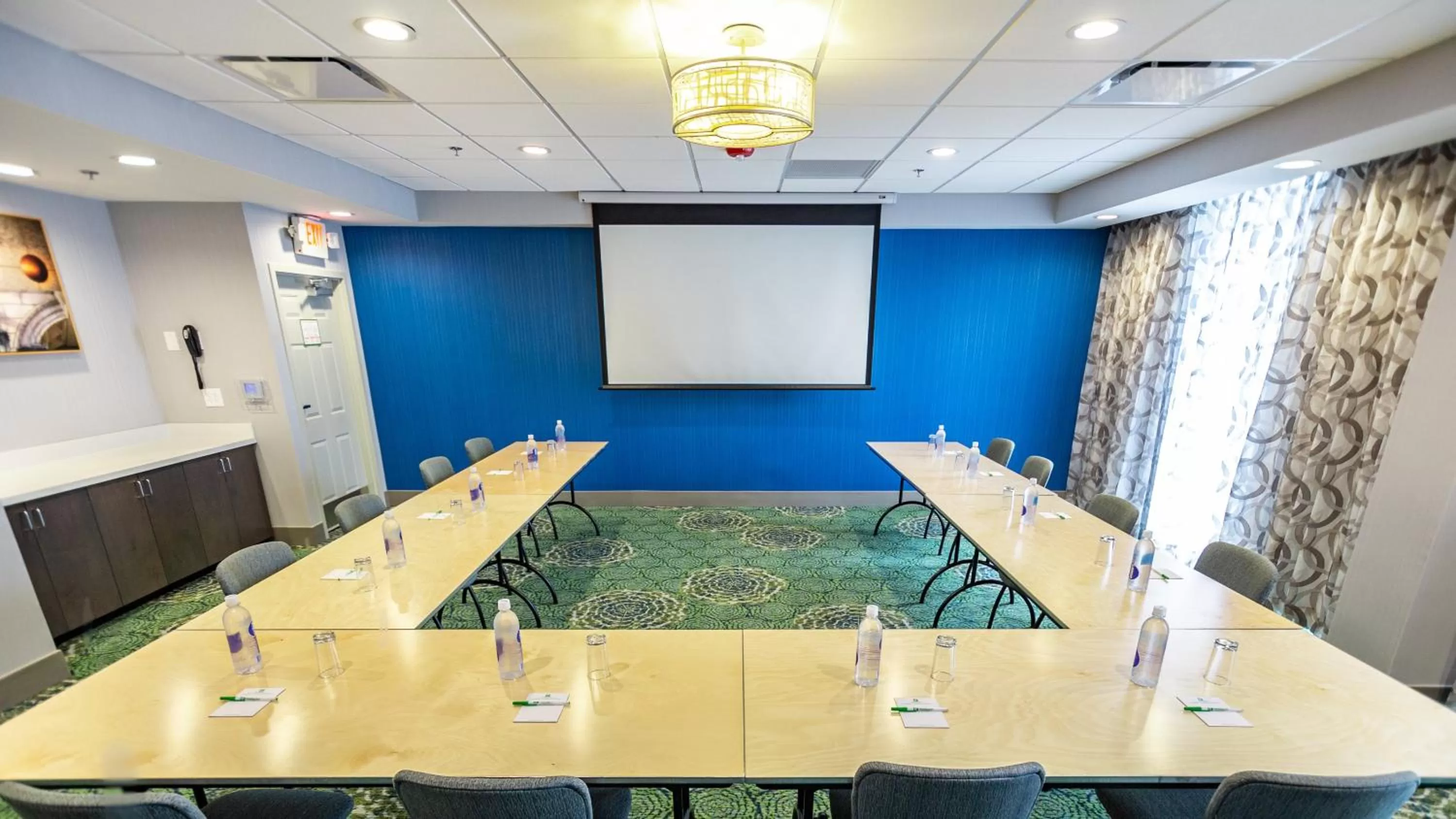 Meeting/conference room in Holiday Inn Knoxville N - Merchant Drive by IHG