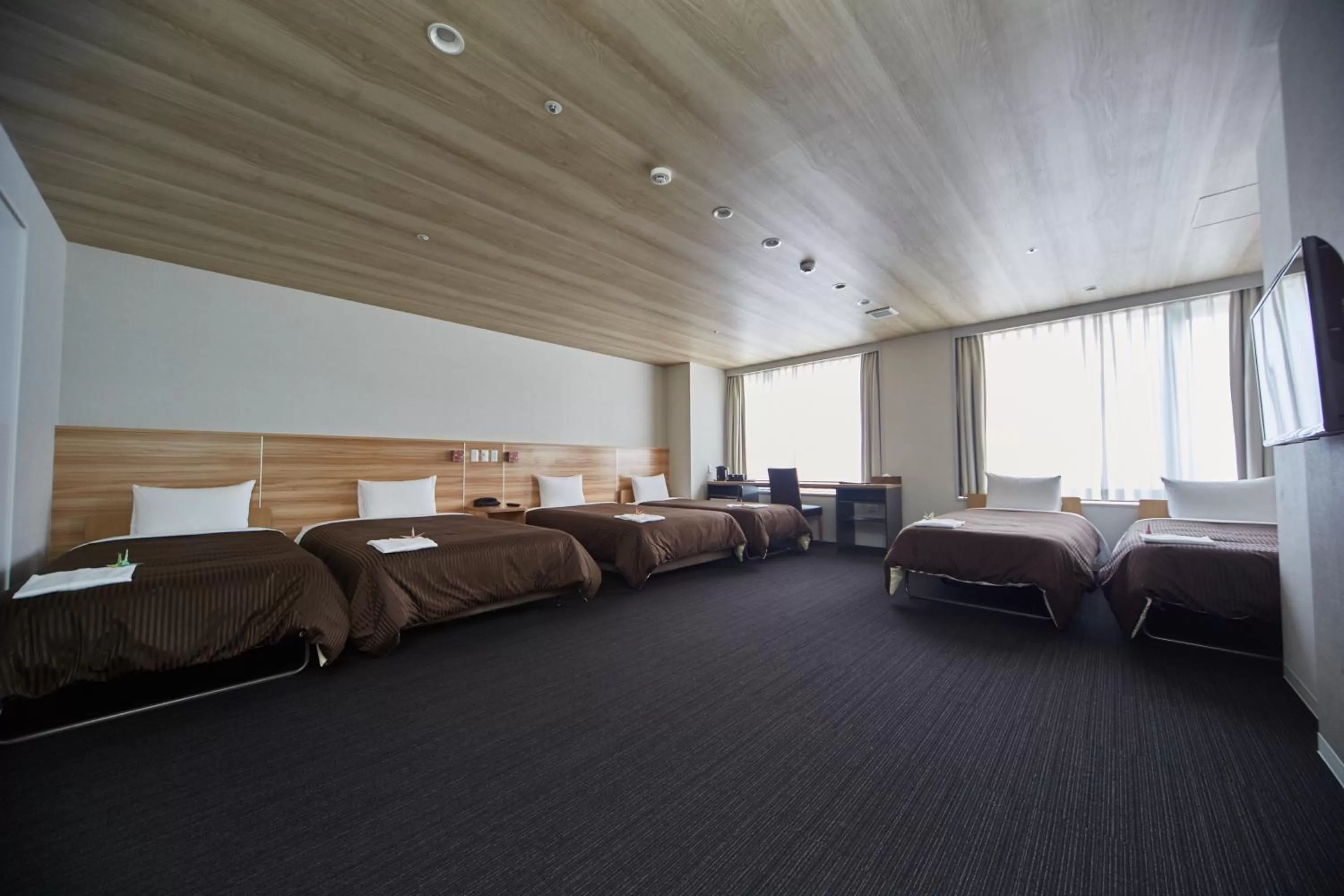 Photo of the whole room, Bed in Izumisano Center Hotel Kansai International Airport