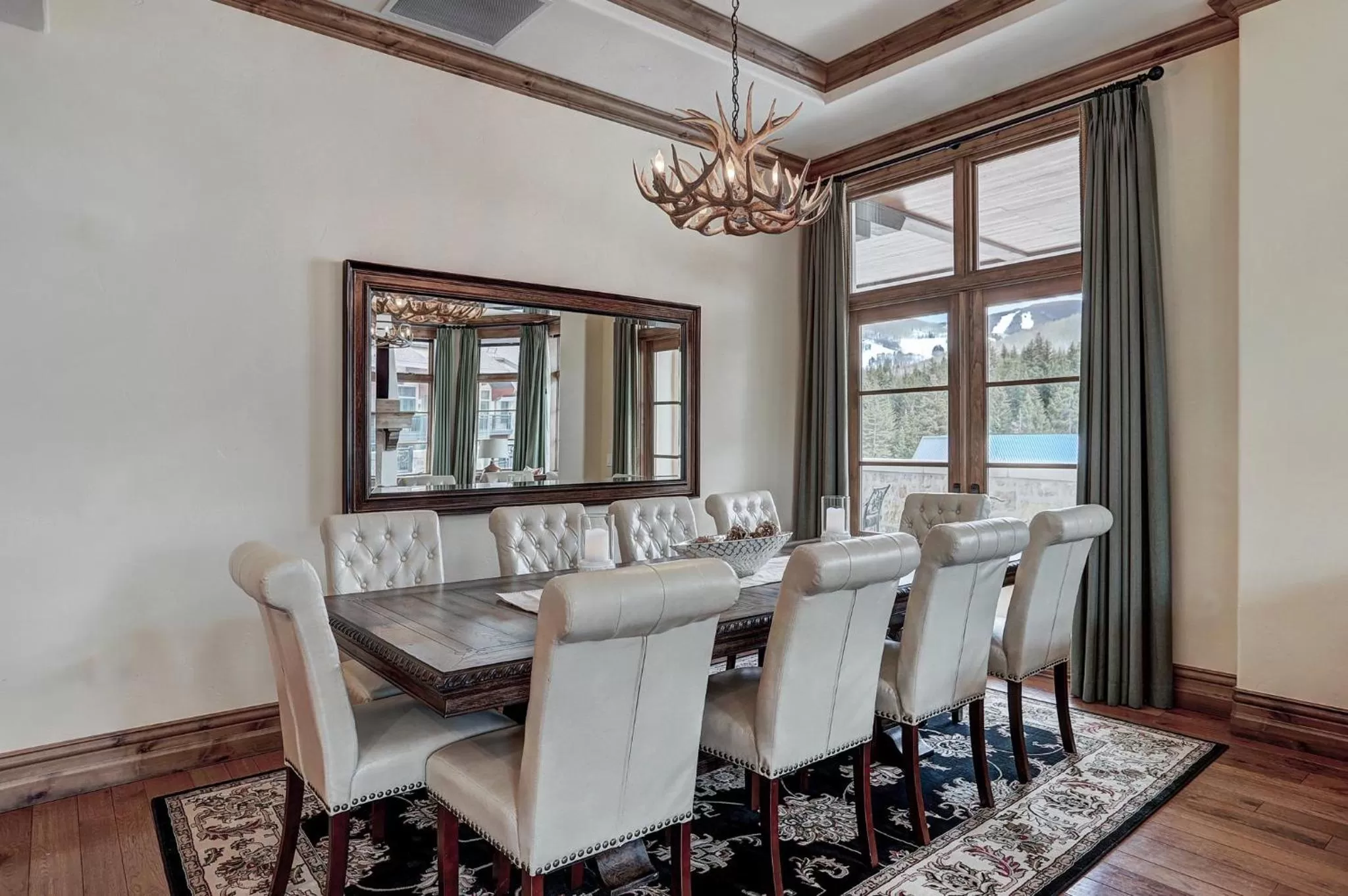 Dining area in The Arrabelle at Vail Square, a RockResort
