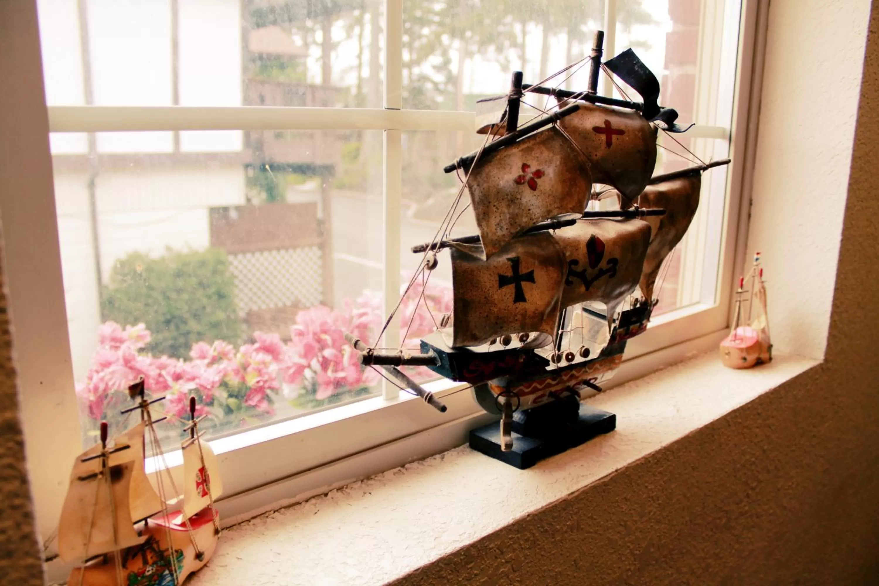 Decorative detail in Auld Holland Inn