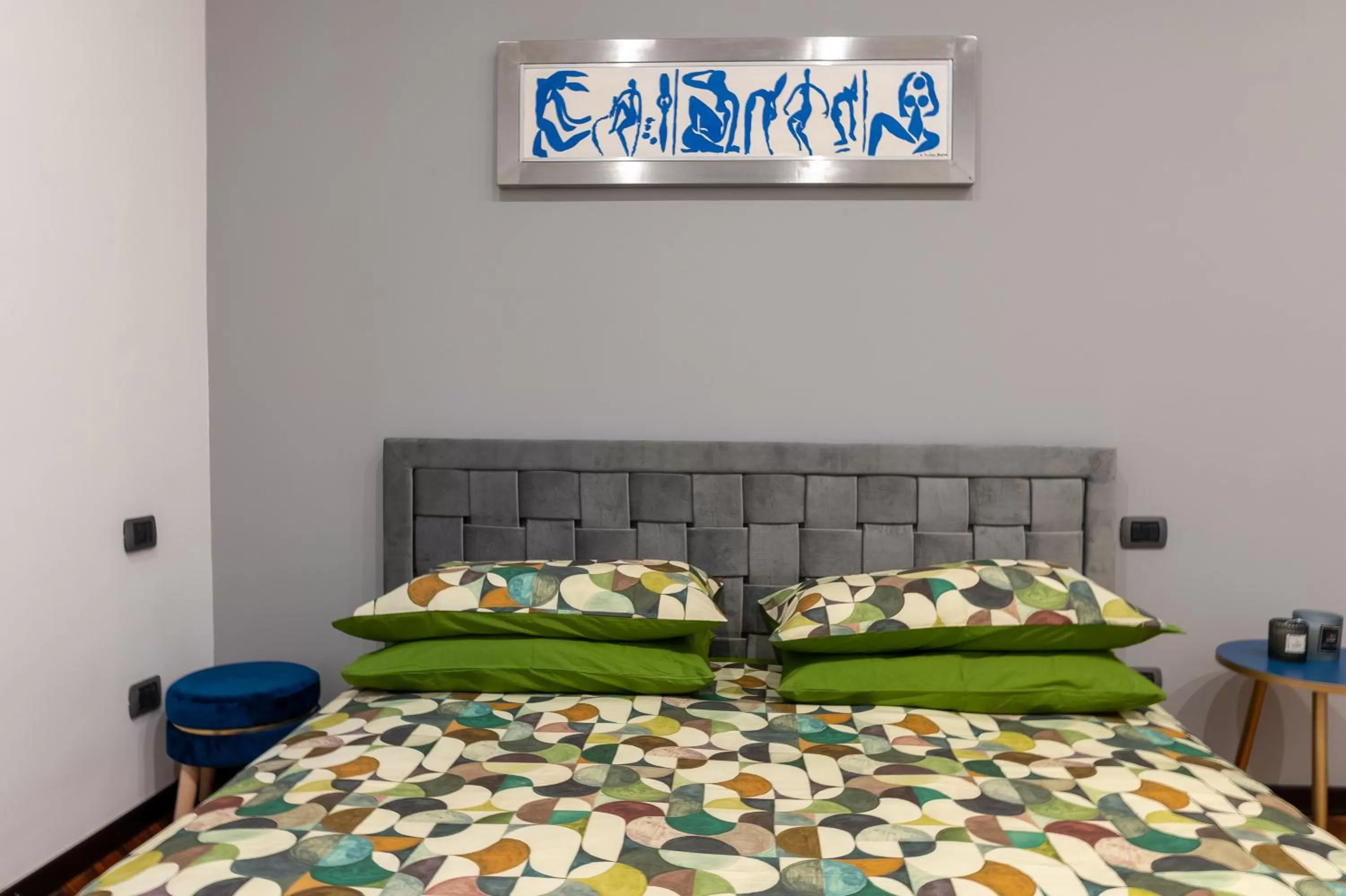 Bed in ROOMITO apartments