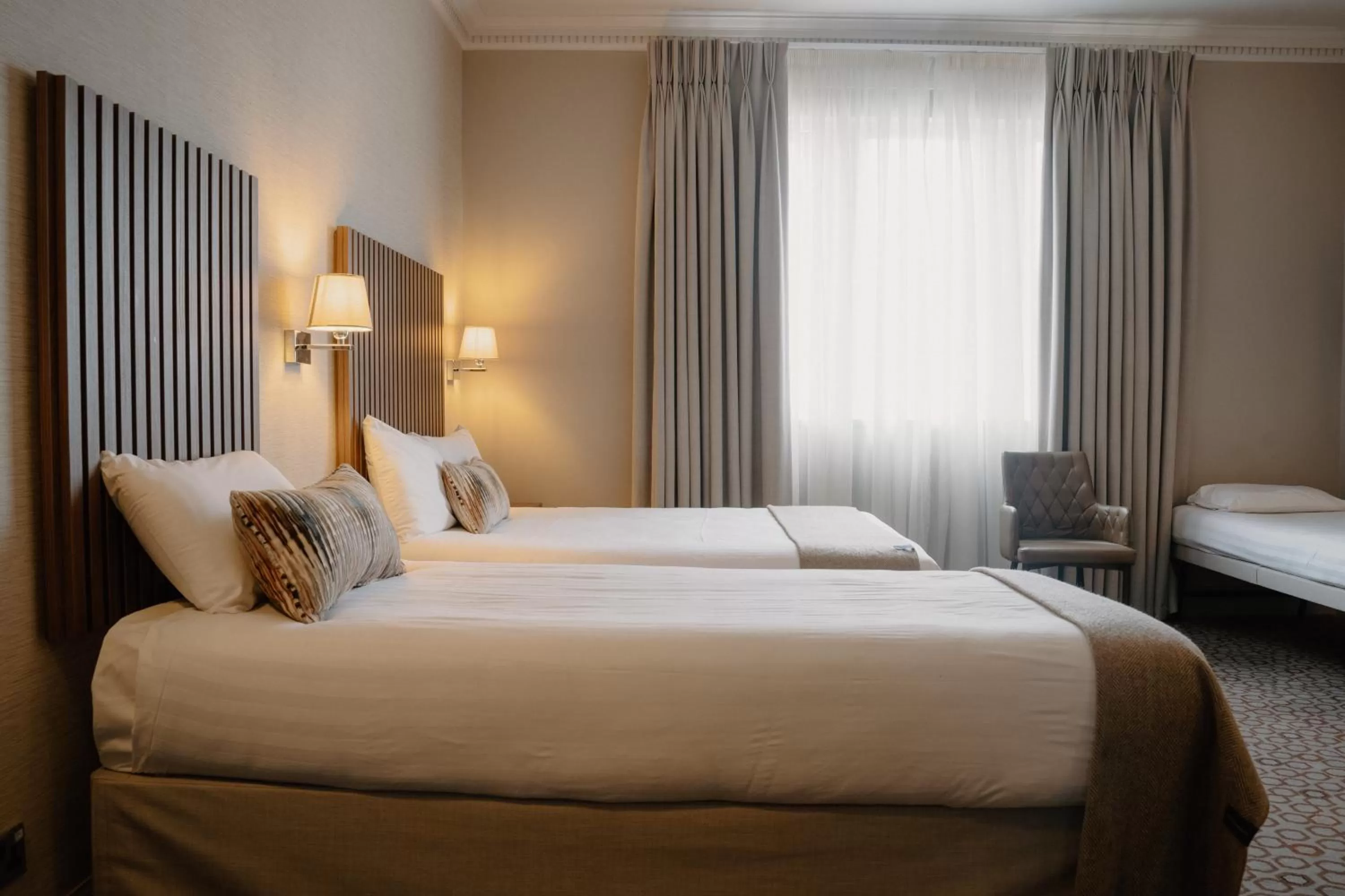 Photo of the whole room, Bed in Frederick House Hotel