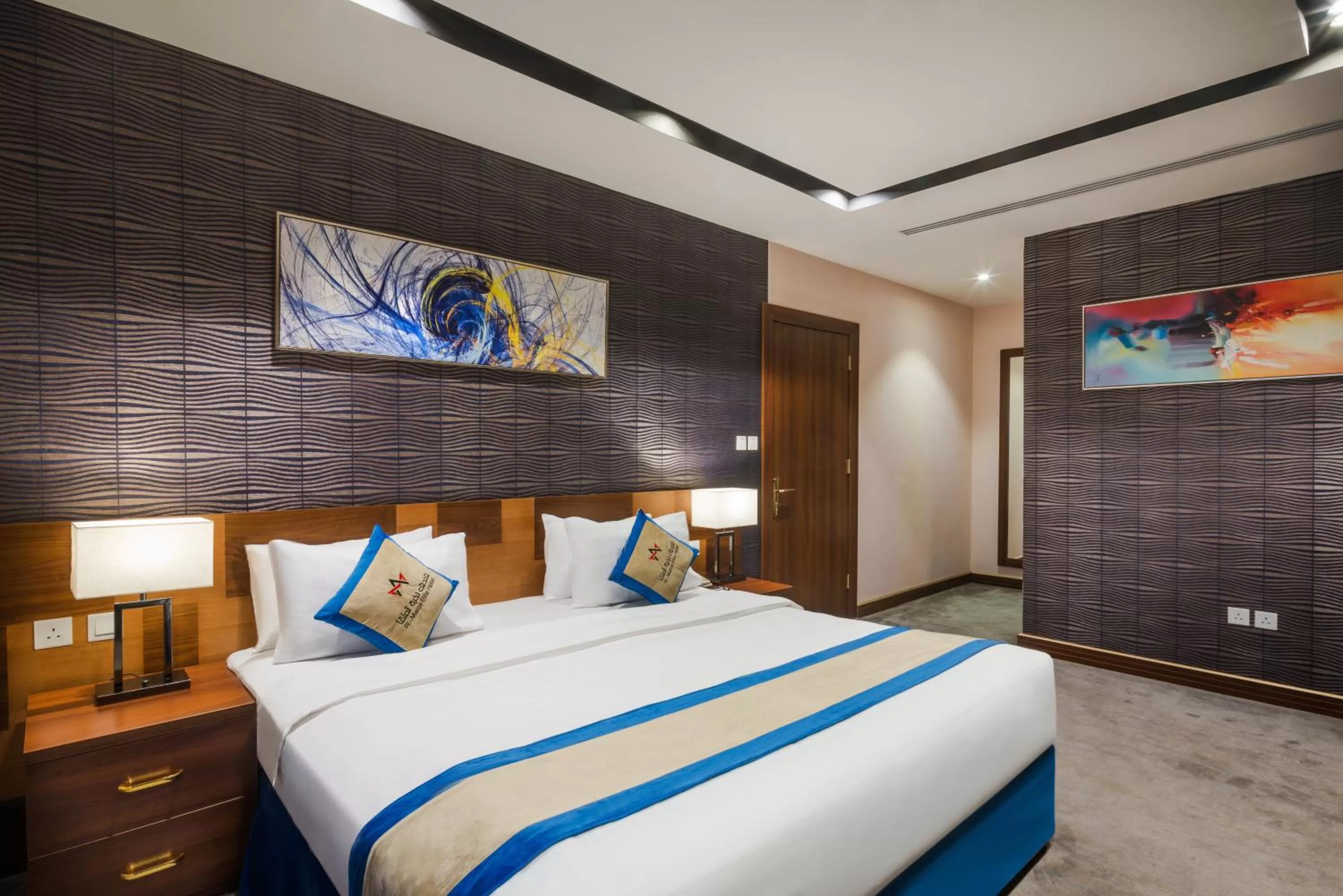 Bed in Al Malqa Elite Hotel