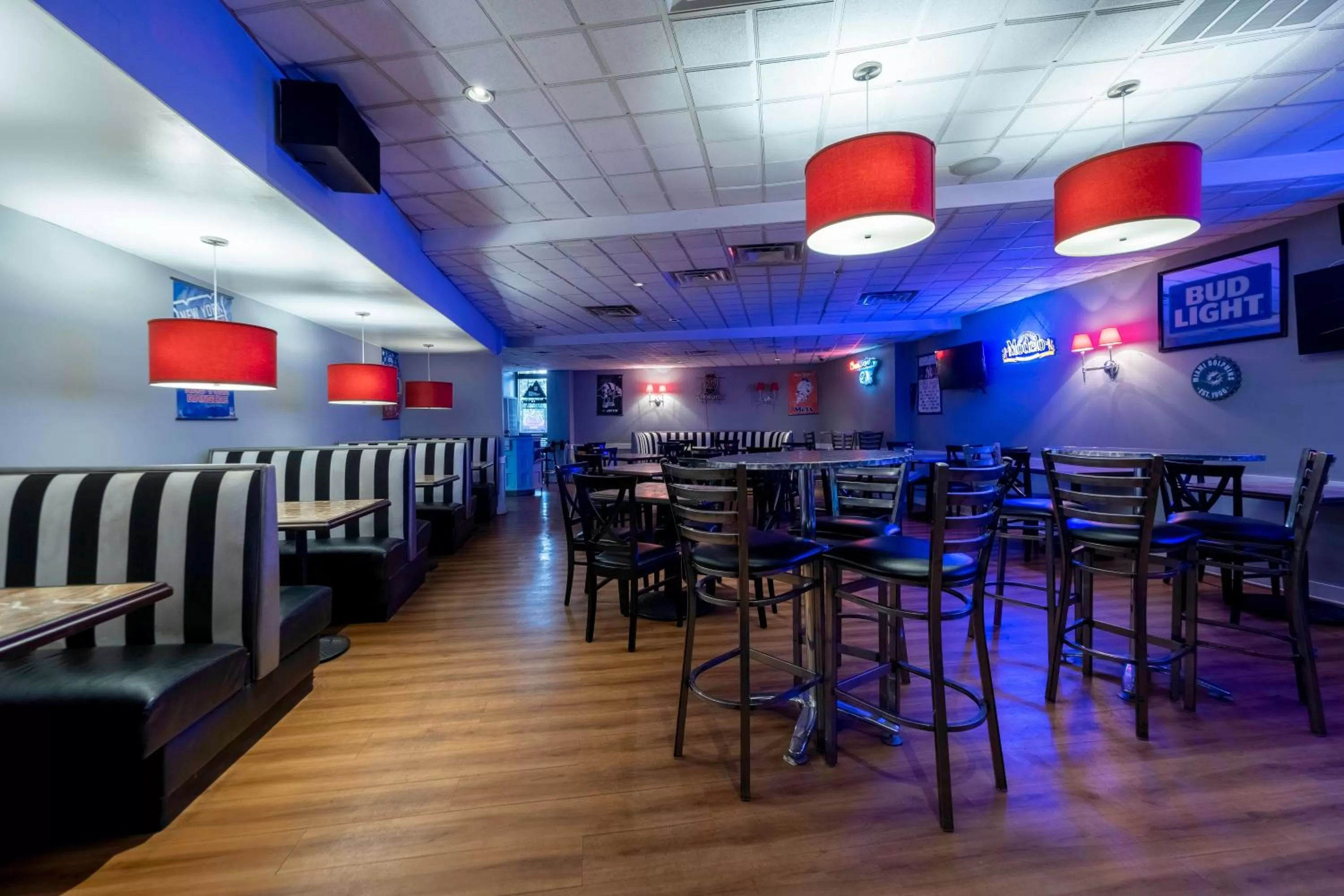 Lounge or bar in Red Roof PLUS Newark Liberty Airport - Carteret