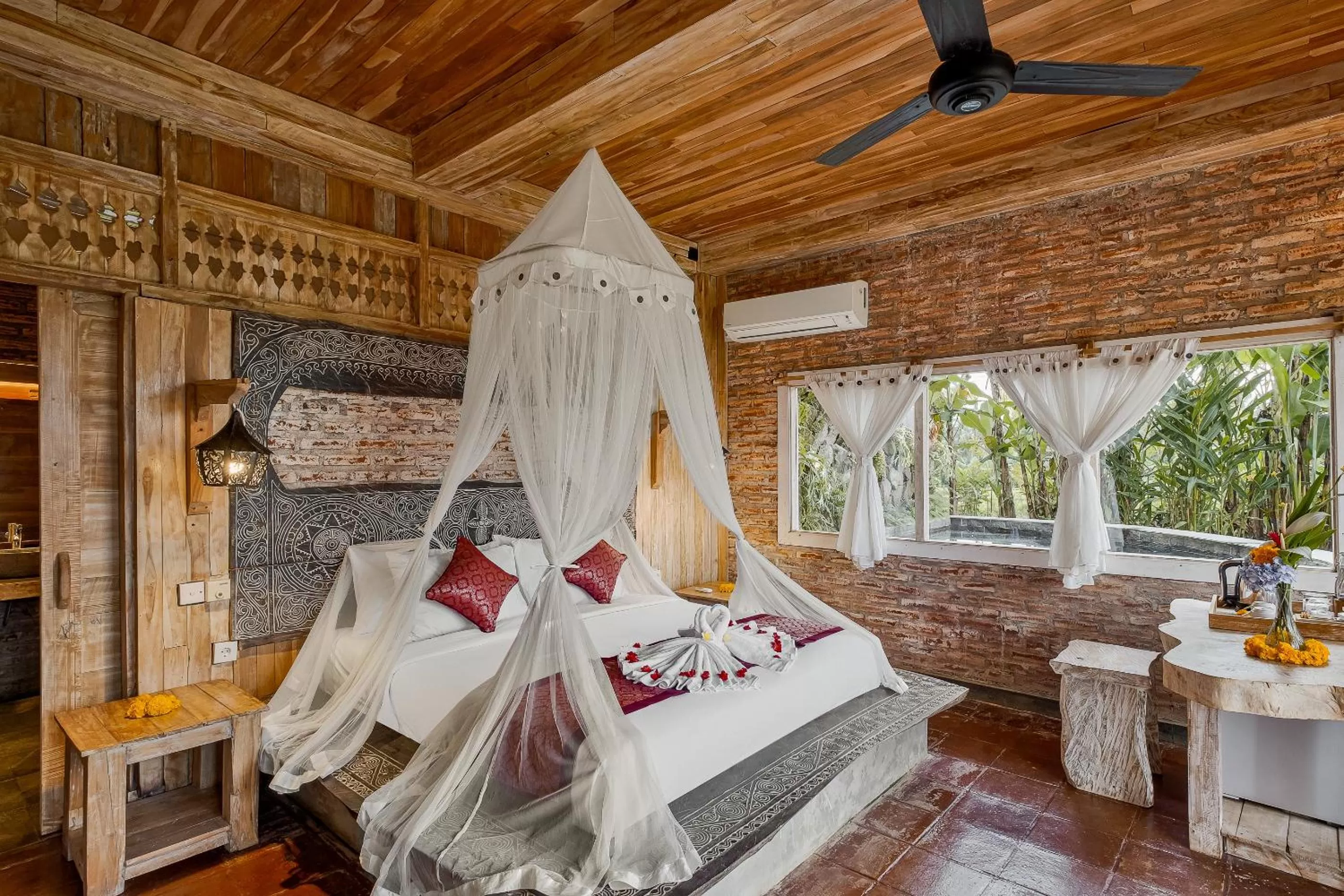 Bed in Joglo Organik Guesthouse