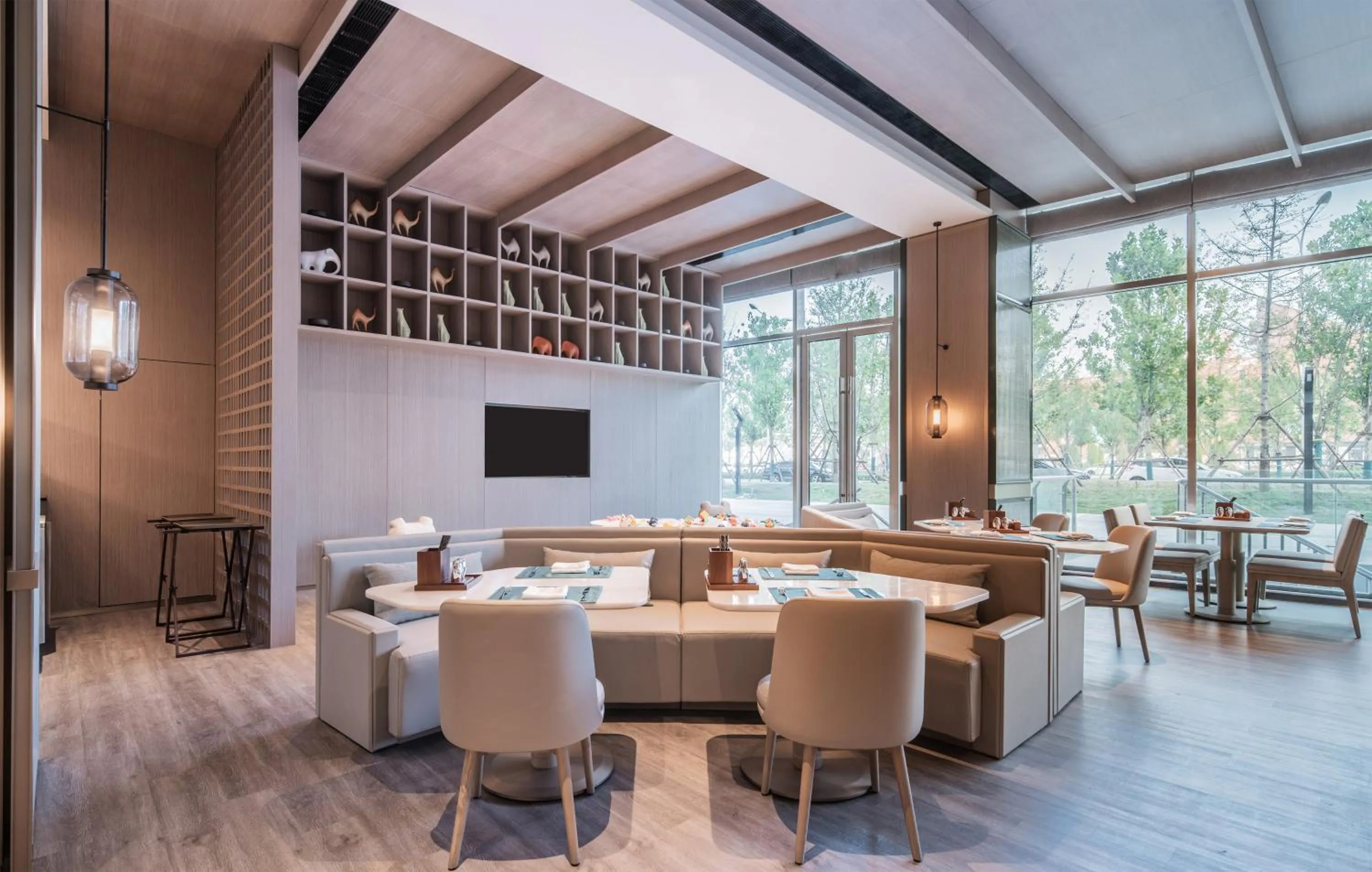 Restaurant/places to eat in HUALUXE Xi'an Chanba by IHG-西安浐灞华邑酒店-Near Xi'an International Convention Exhibition Center and Shopping mall and The Romantic show of Xi'an-Free Luggage Storage-English Service