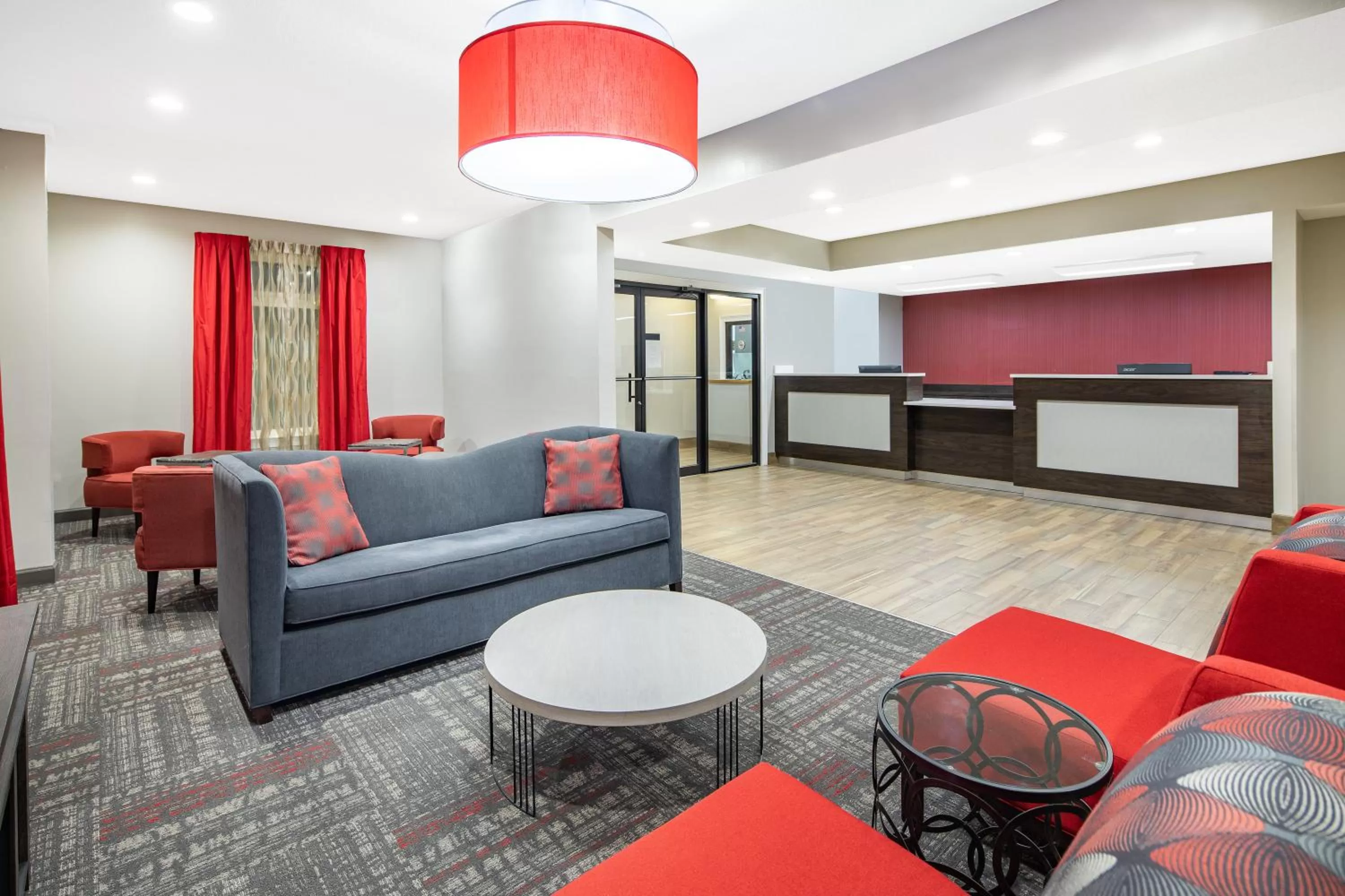 Lobby or reception in Ramada by Wyndham Alpharetta Atlanta North