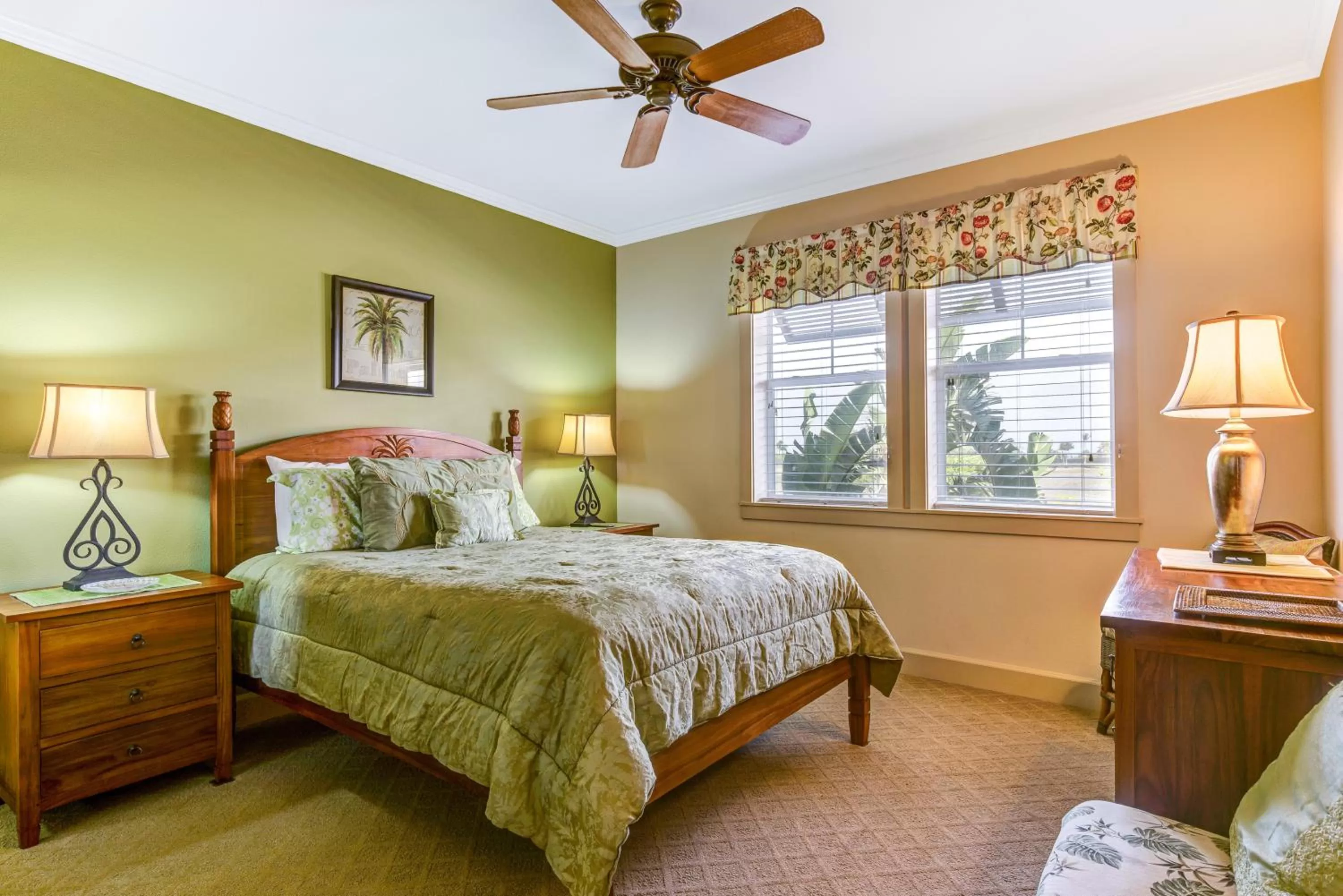 Bedroom, Bed in Castle Hali'i Kai at Waikoloa