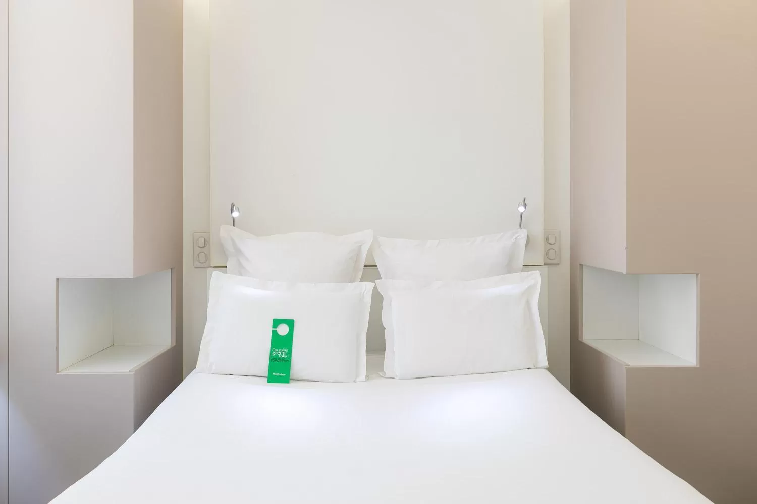 Bed in Hôtel de l'Europe by HappyCulture