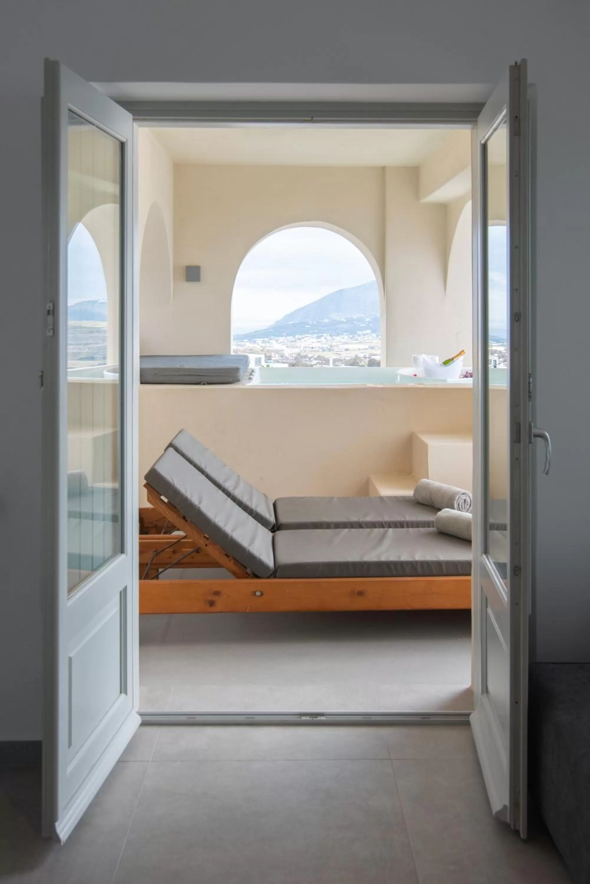 Bed in Caldera Cliff Illusion